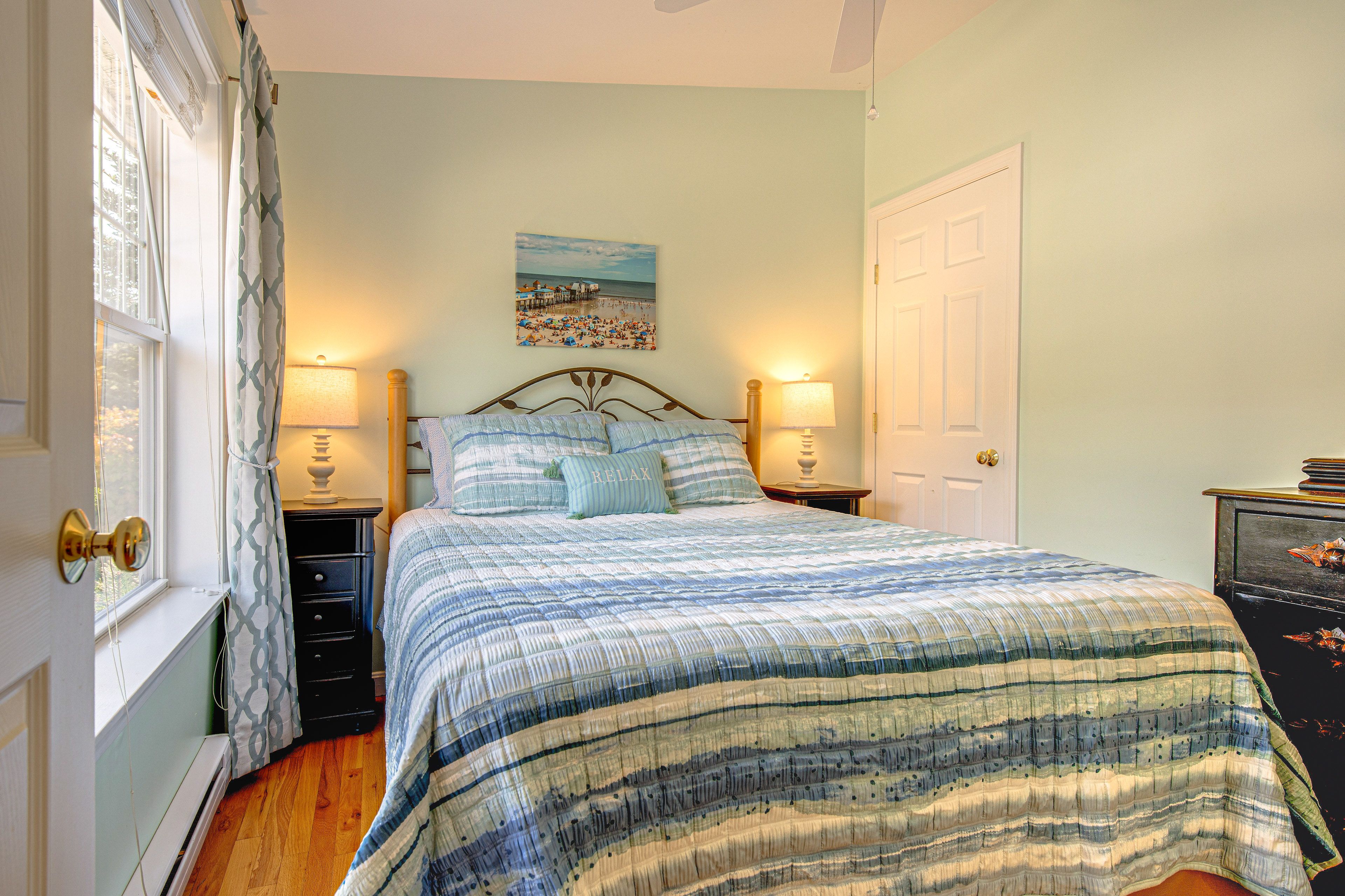 Bedroom | Queen Bed