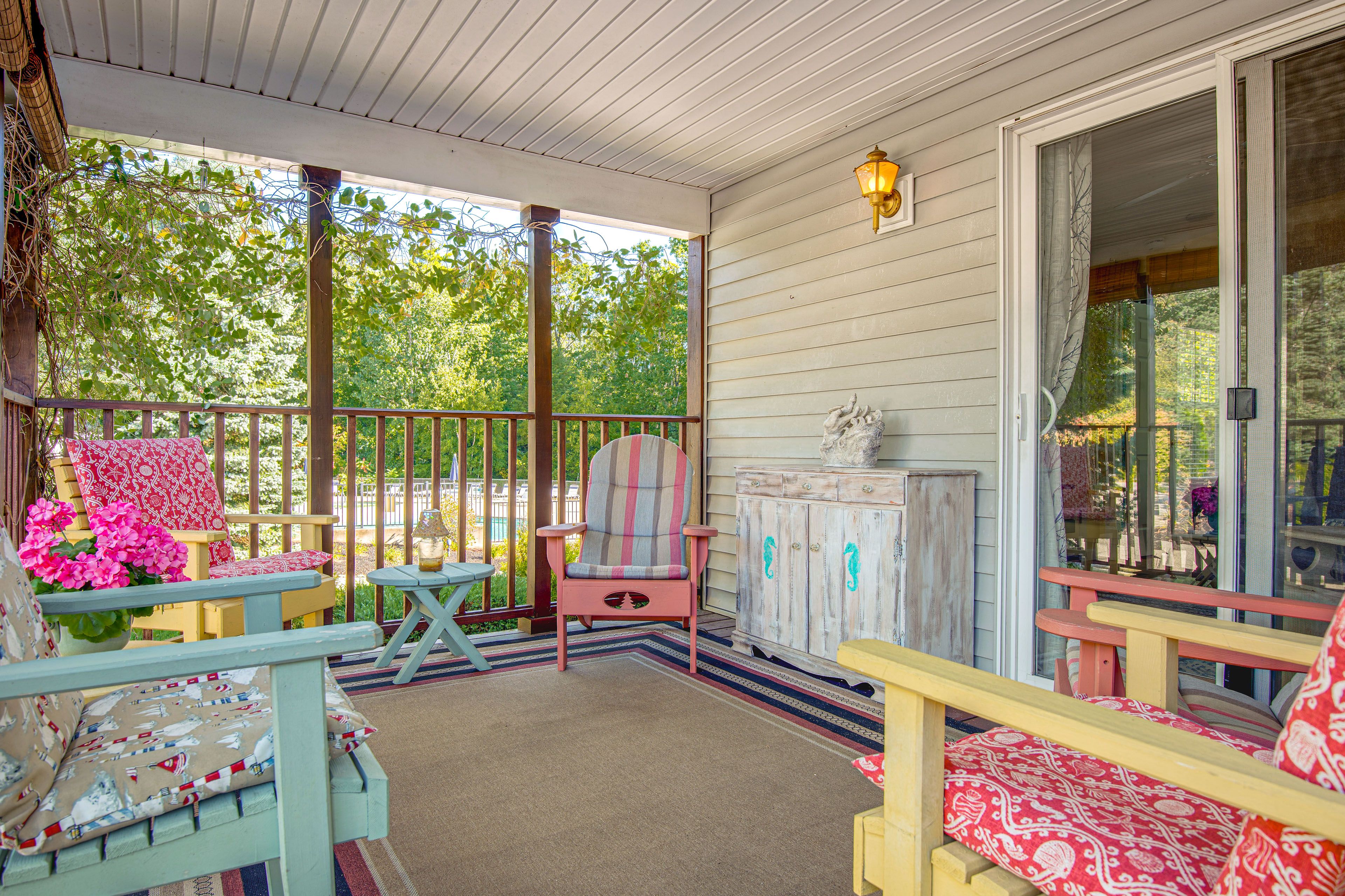 Covered Porch | Pool View