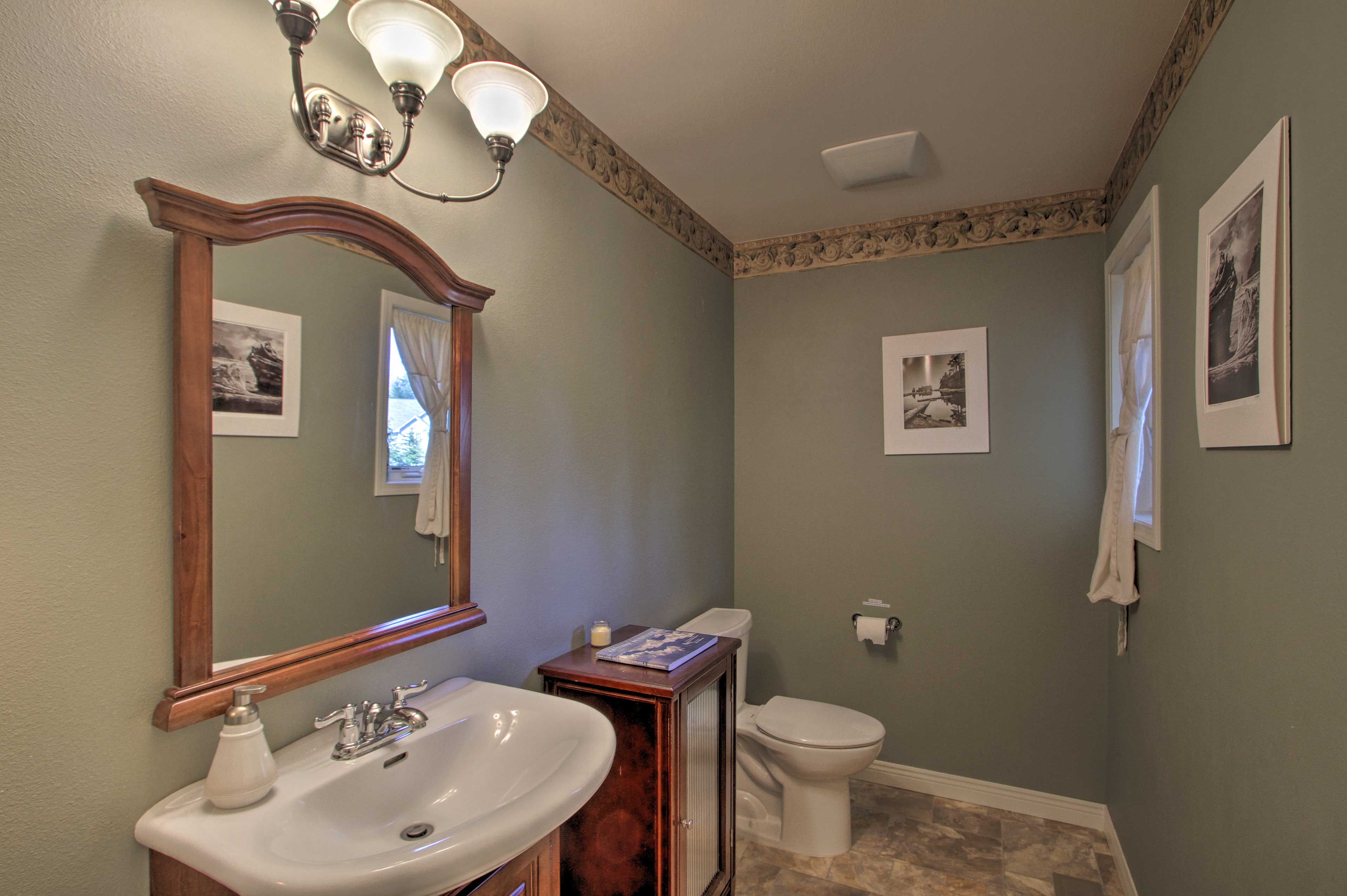 Half Bathroom | 1st Floor