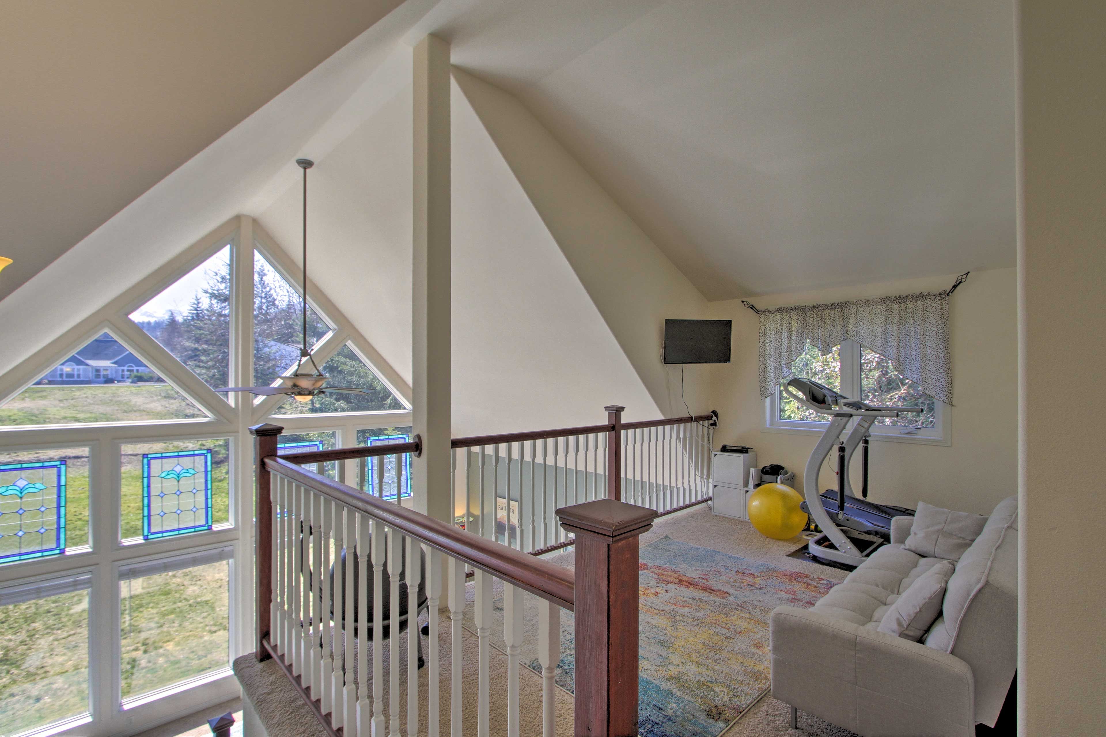 Loft | Twin Futon | 2nd Floor