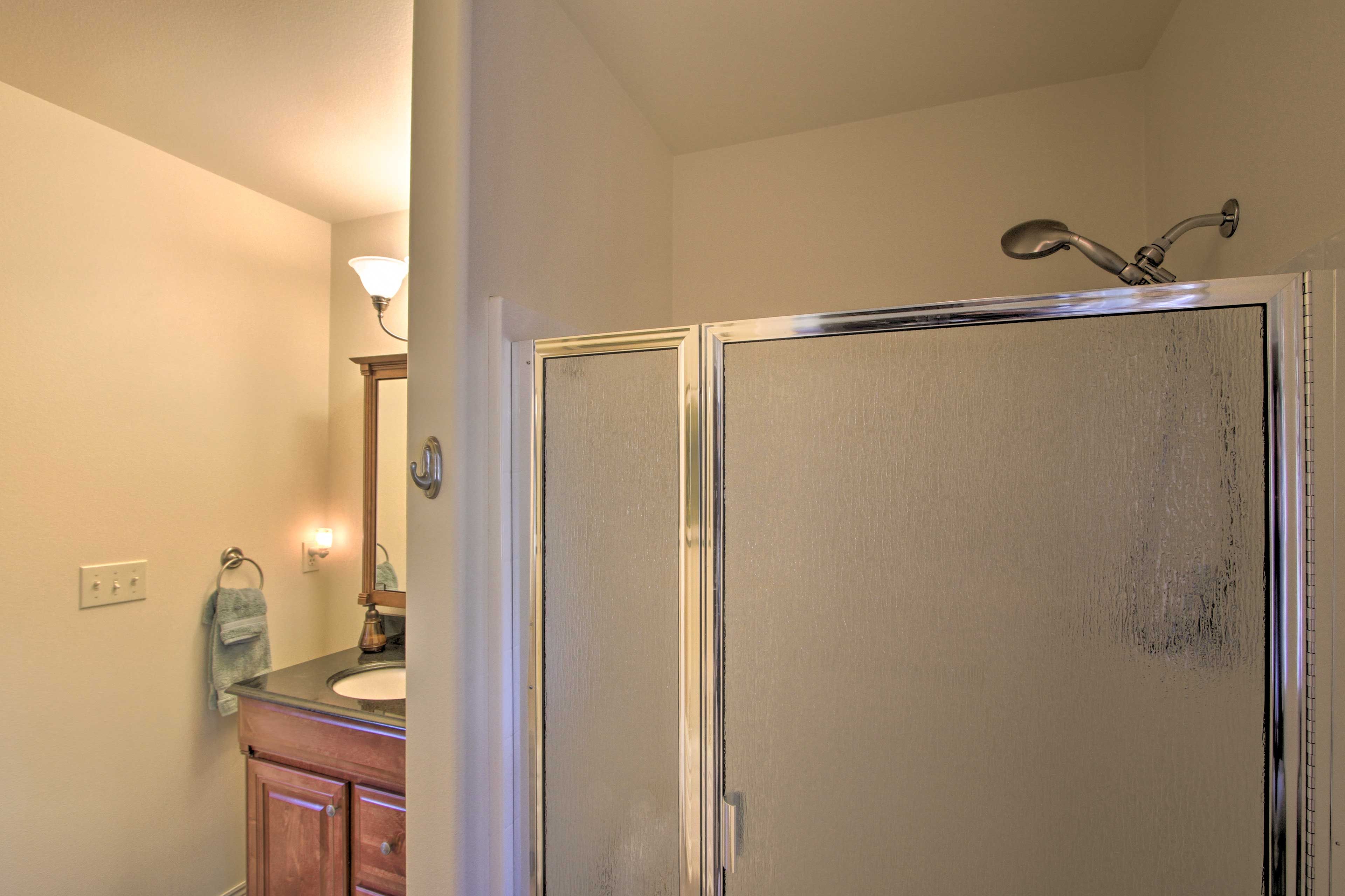Bathroom | 2nd Floor