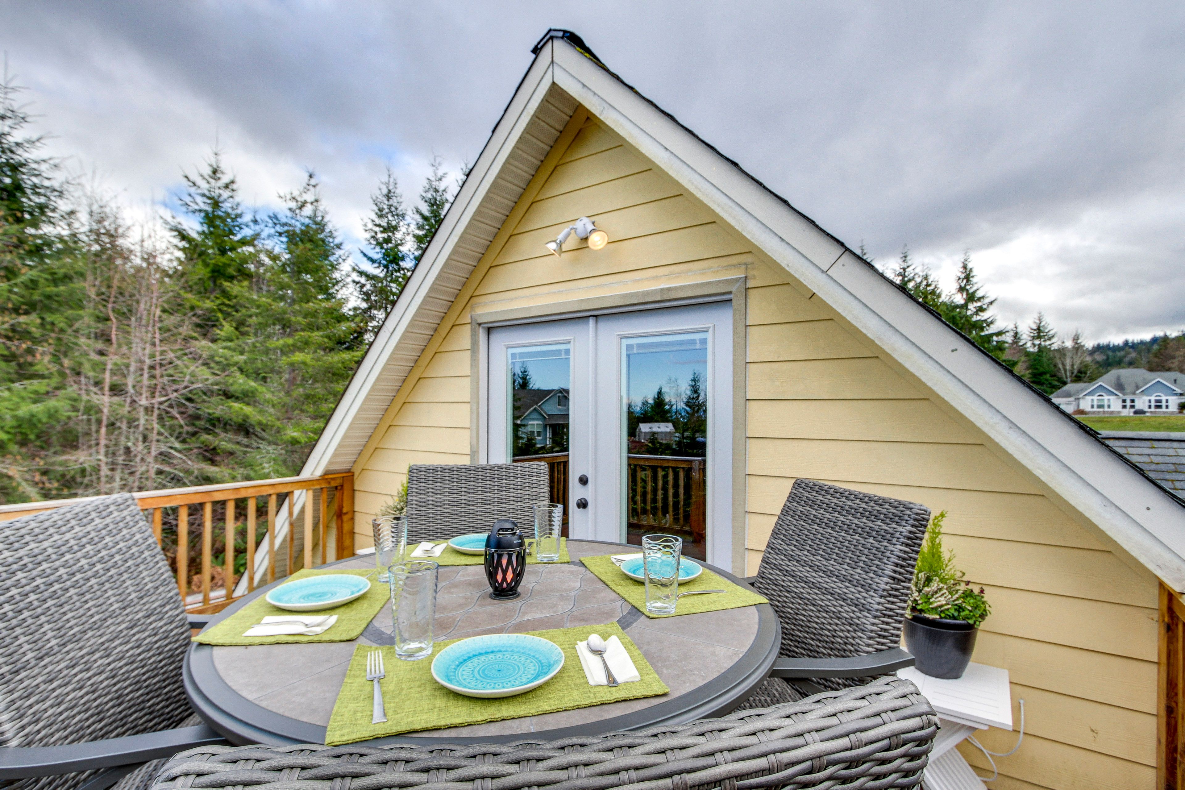 Black Hawk Loft | Studio Suite Exterior