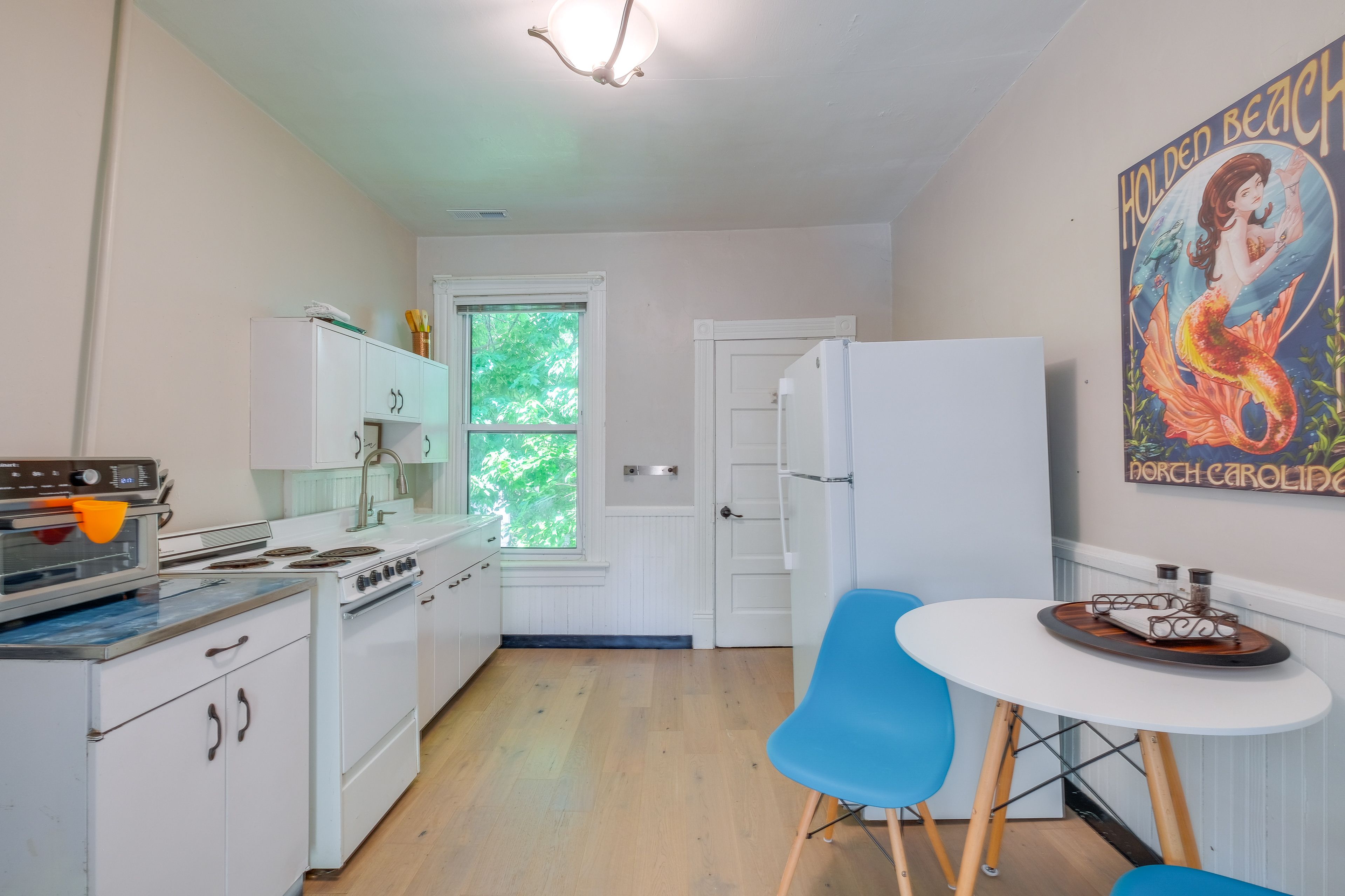King's Suite | Kitchen | Central Heat & A/C | WiFi | Single-Story