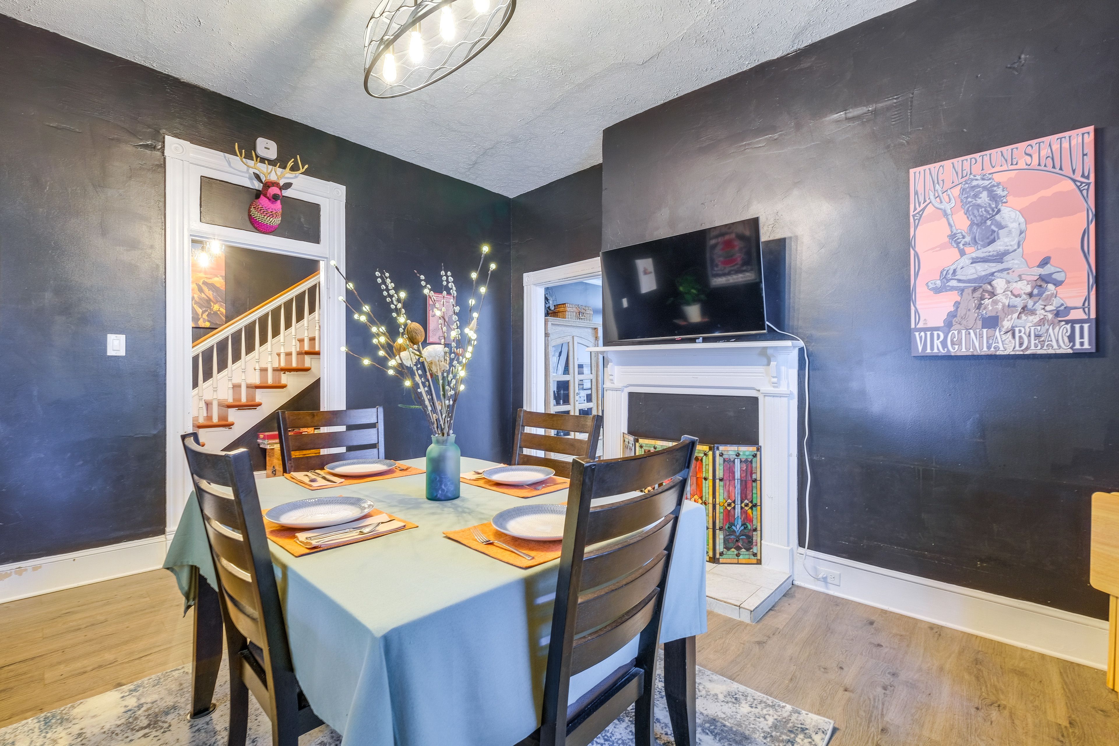 Mansfield Manor | Dining Room | Dishware/Flatware | TV | 1st Floor