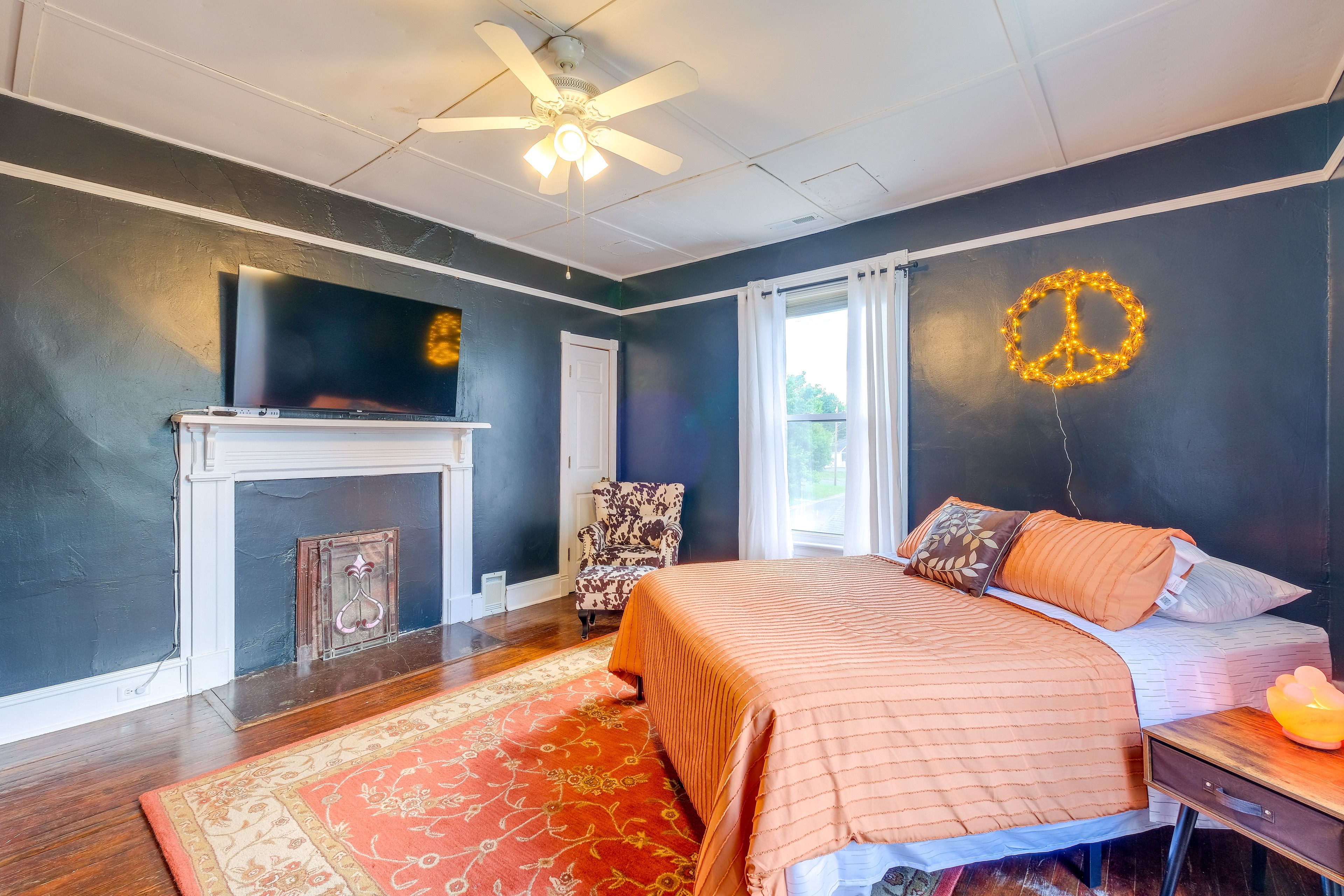 Mansfield Manor | Bedroom 2 | Queen Bed | 2nd Floor