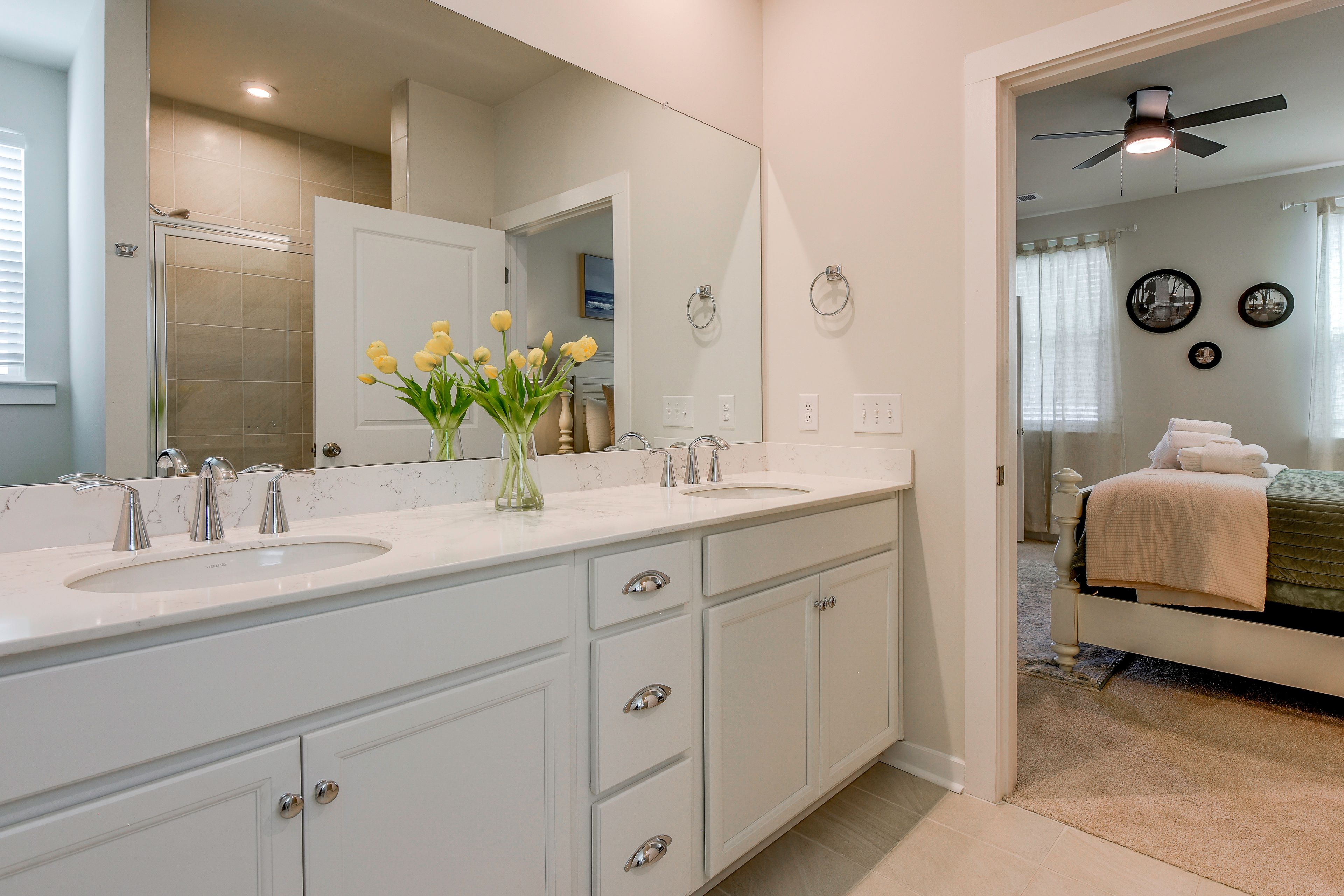 Full Bathroom | 1st Floor