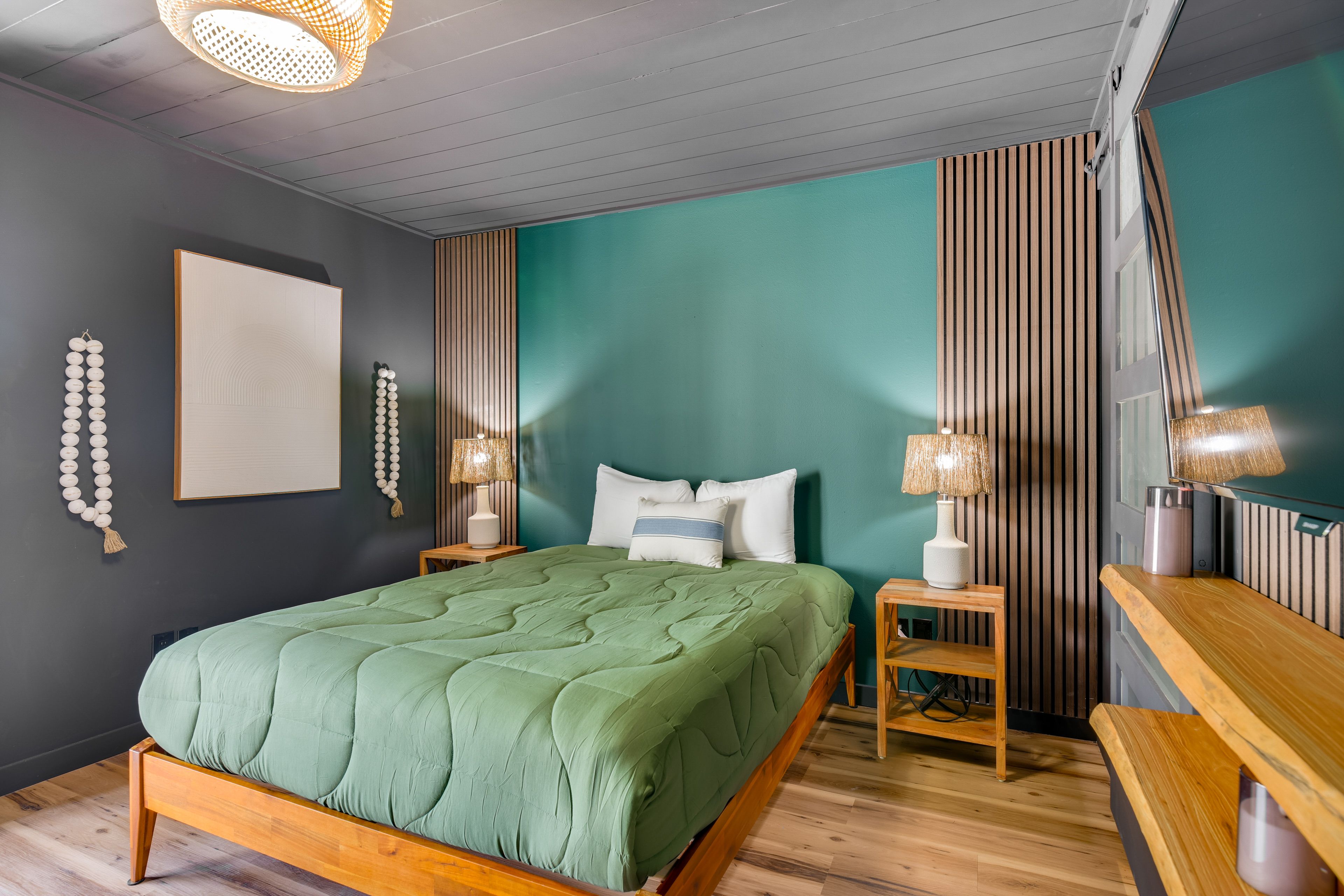 Bedroom 1 | Queen Bed | Smart TV