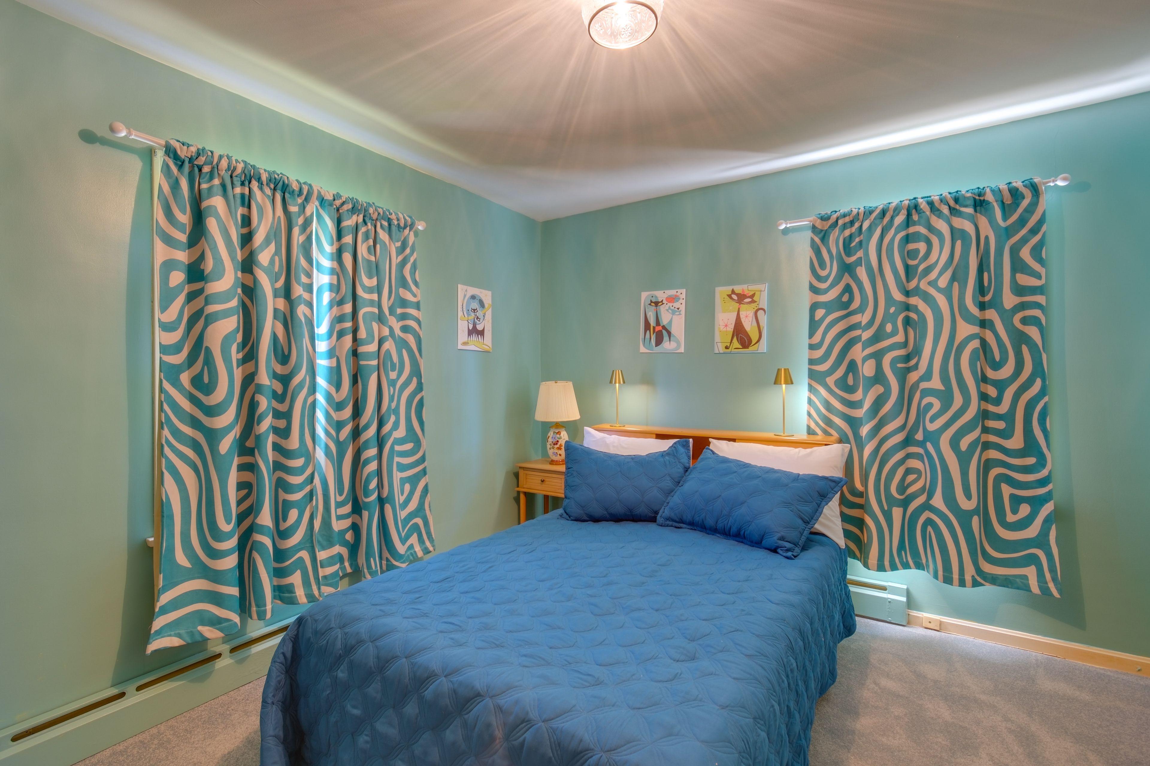 Bedroom | Full Bed