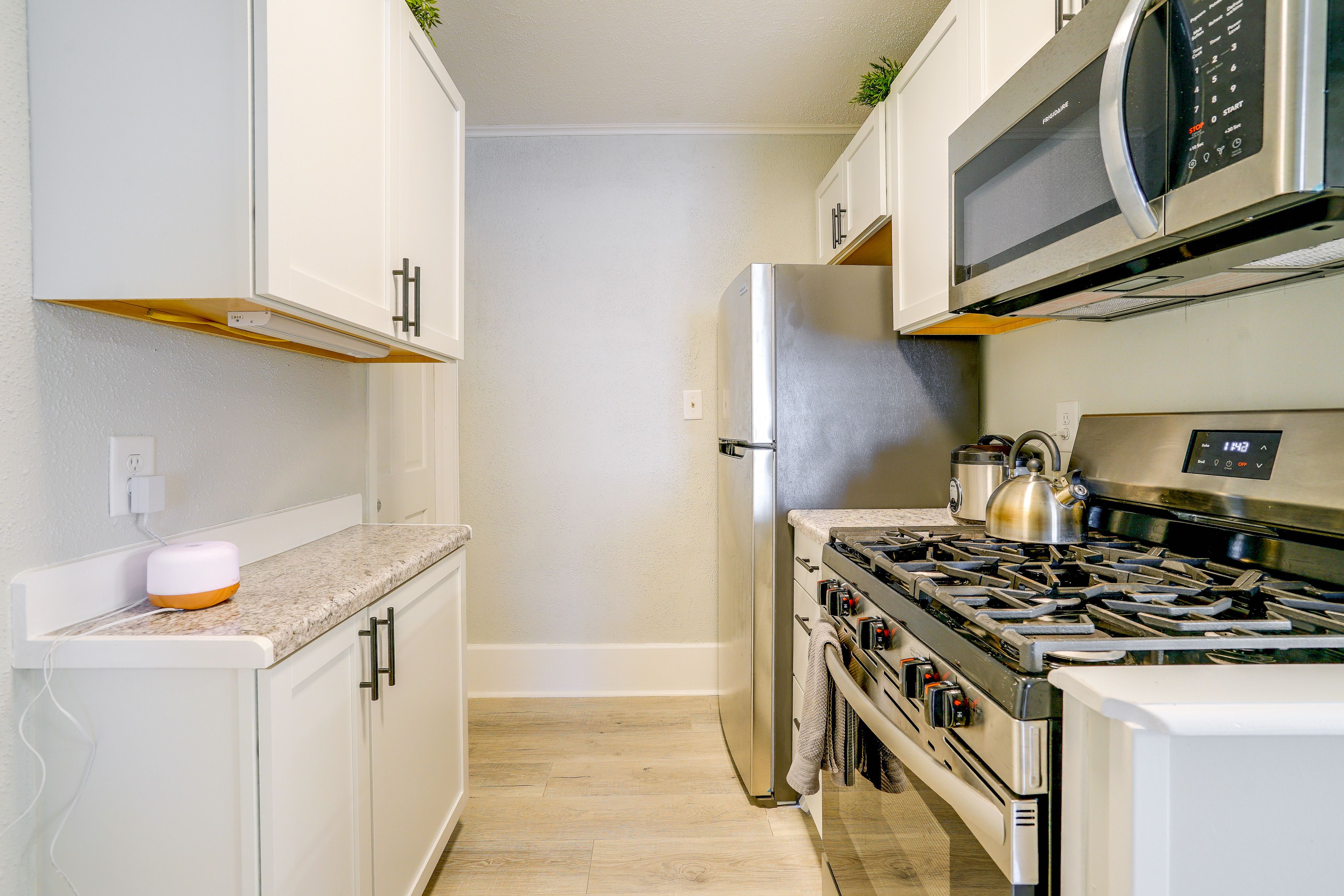 Kitchen | Dishwasher