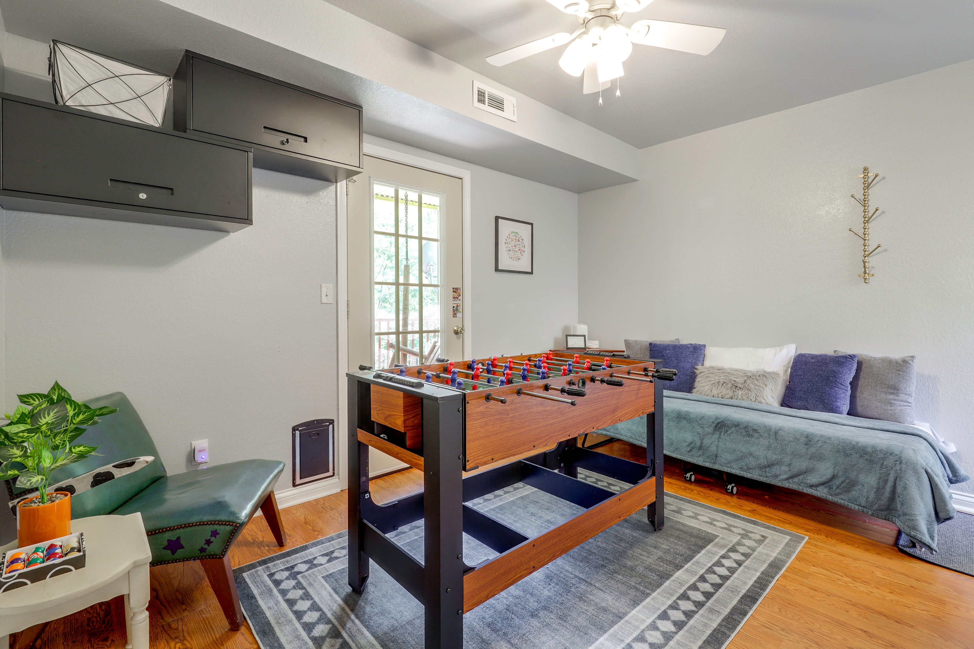 Den | Twin Rollaway Bed | Lower Level