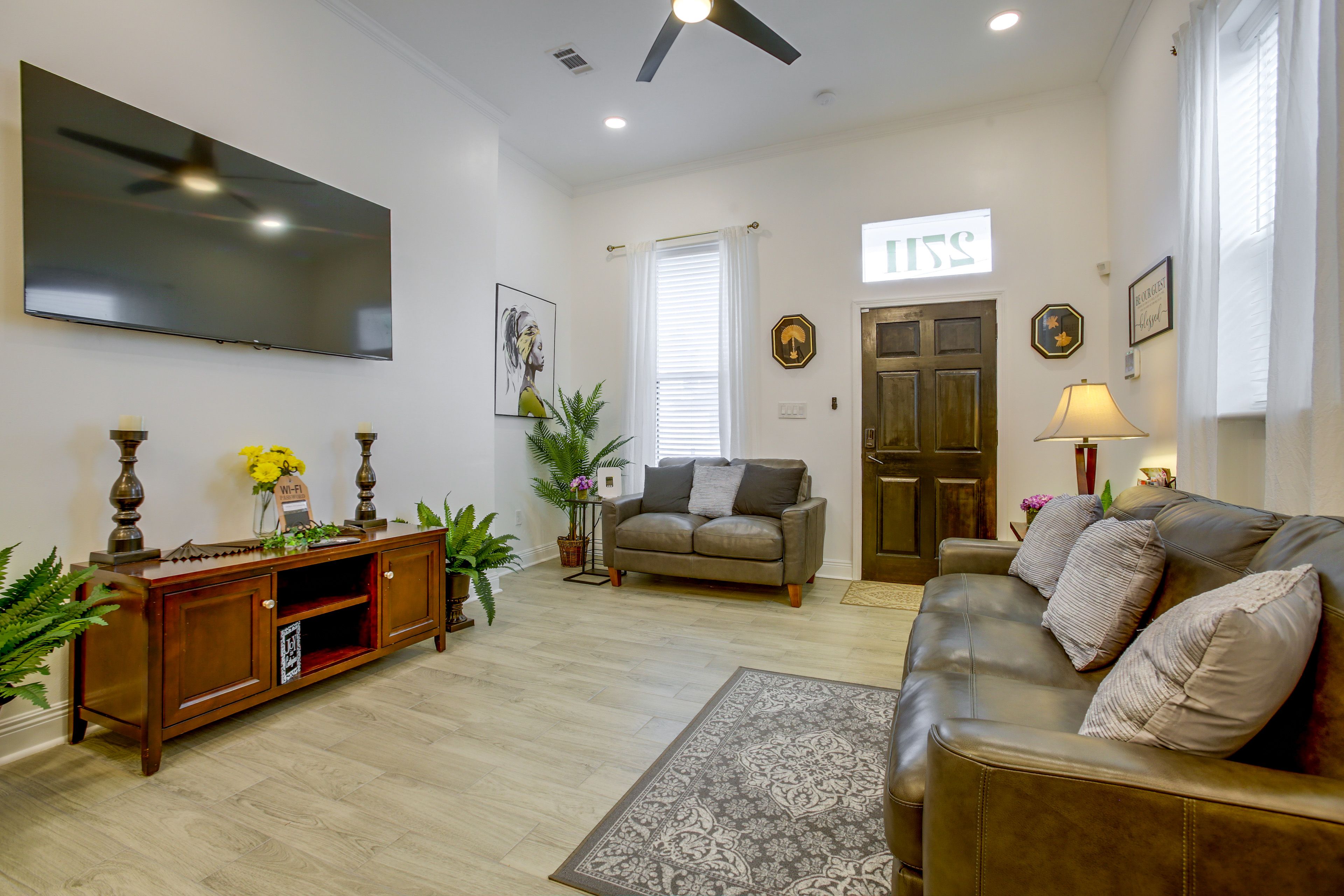 Living Room | Smart TV