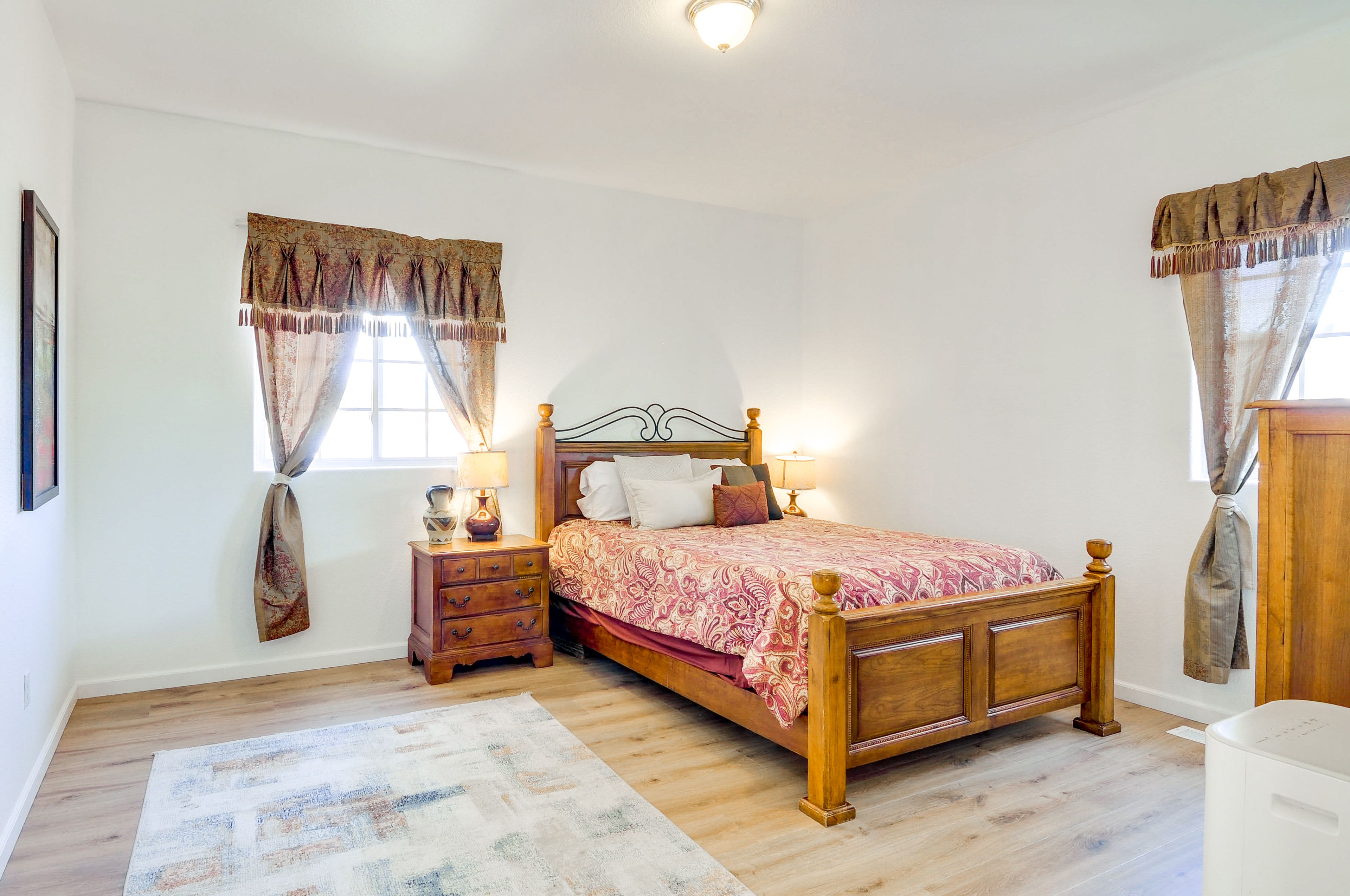 Bedroom 2 | Queen Bed