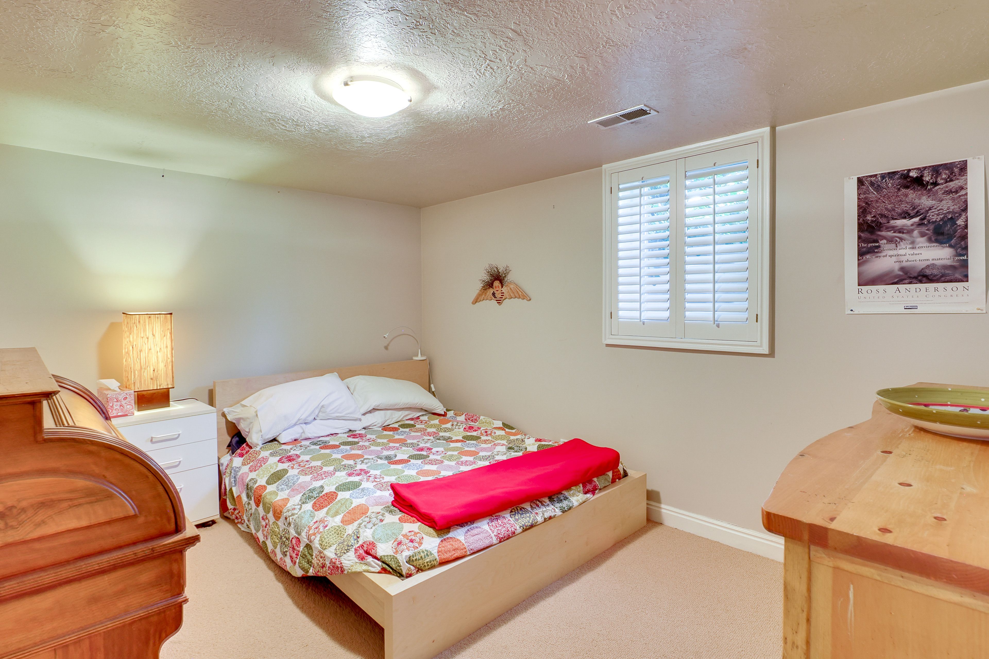 Bedroom | Queen Bed | Lower Level