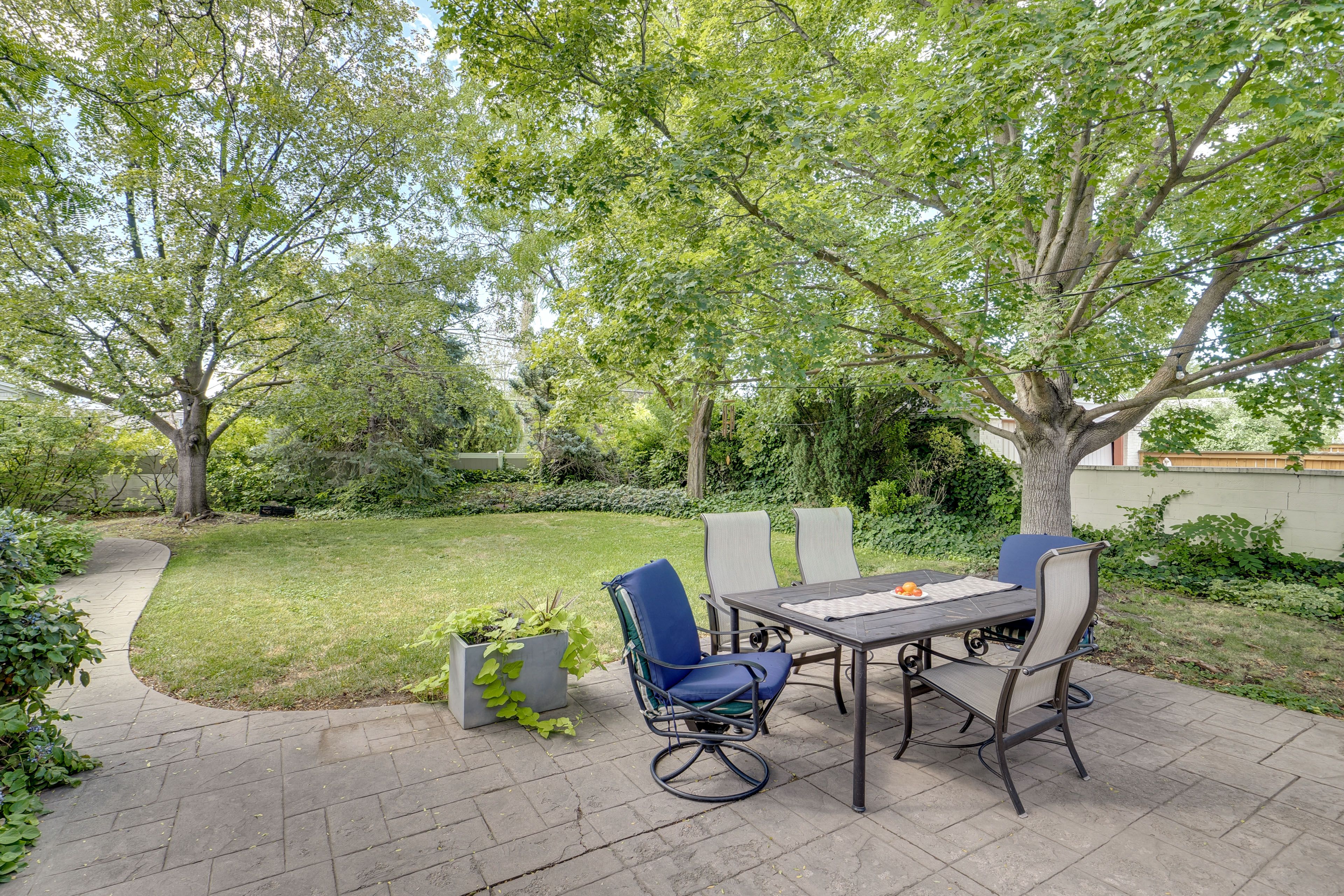Backyard | Patio | Dining Area | Grill