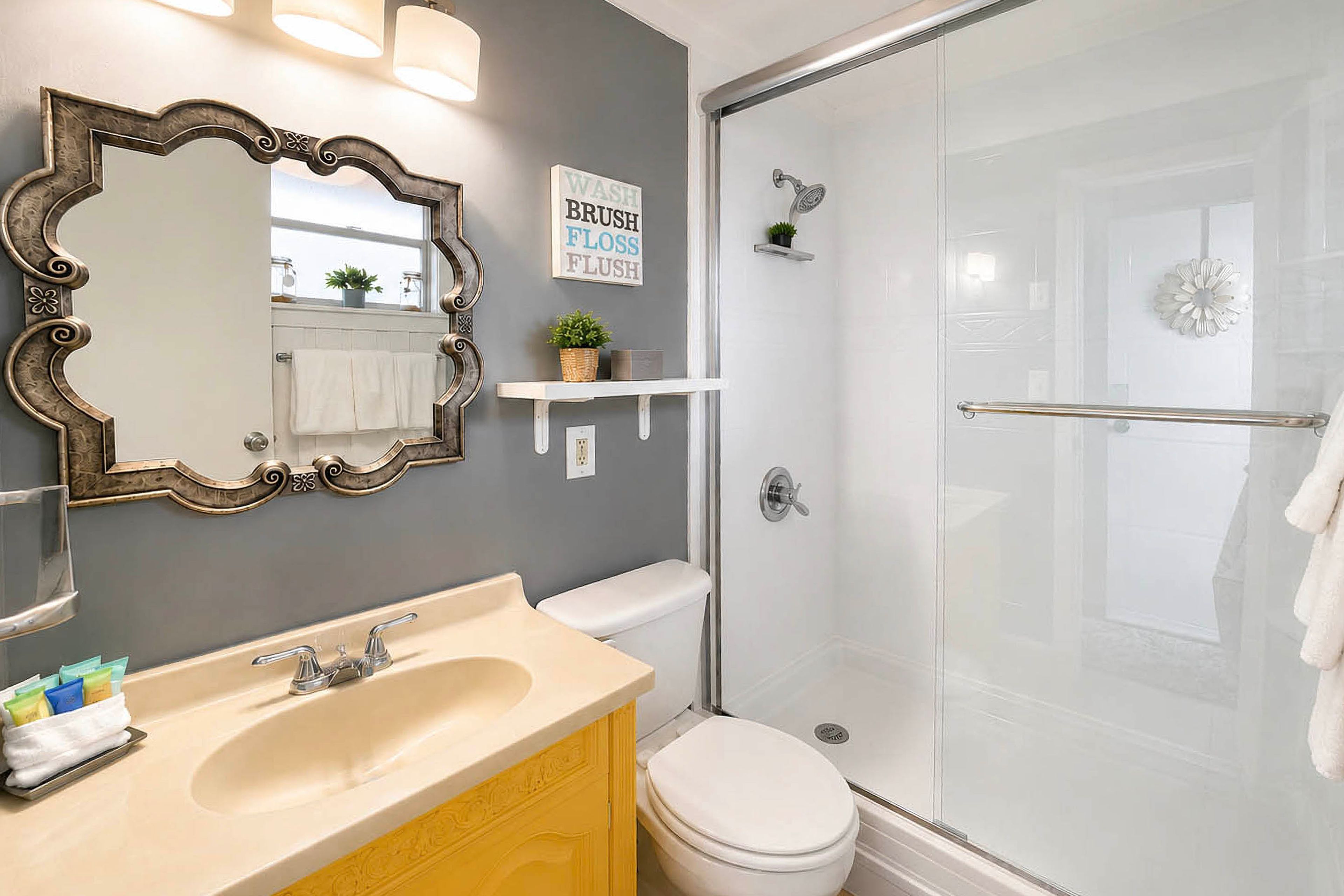 Full Bathroom | Towels & Linens Provided