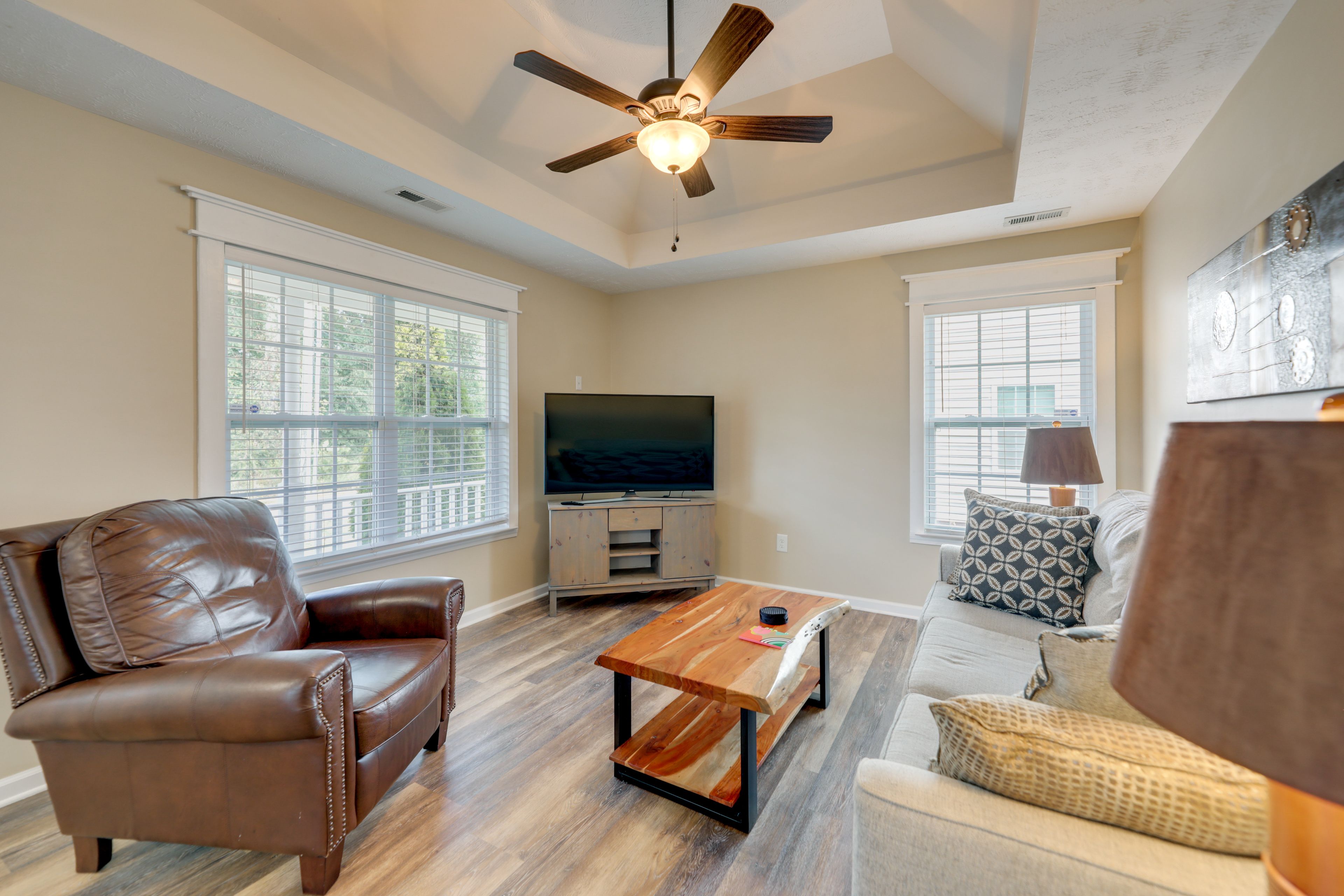 Living Room | Smart TV