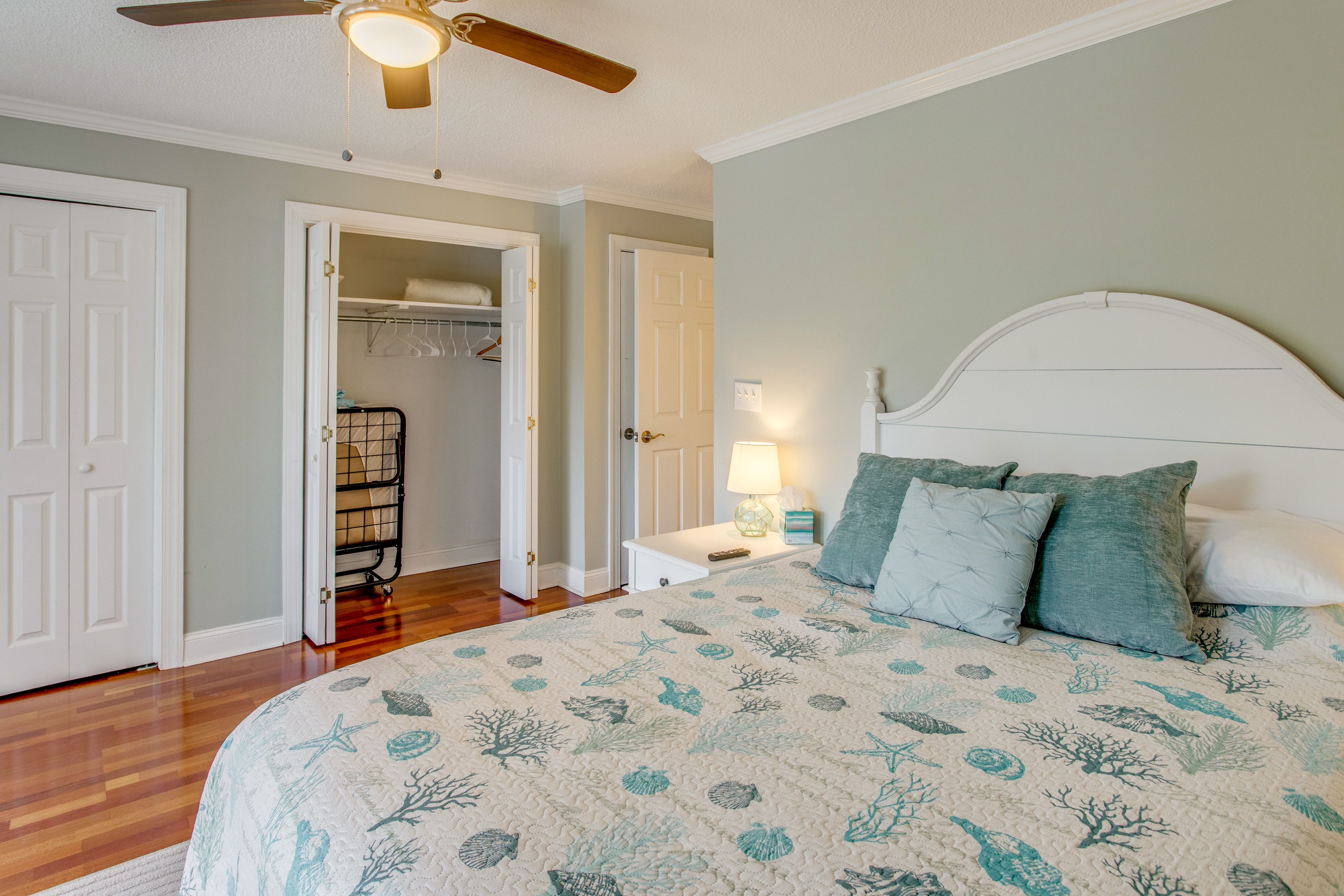 Bedroom 1 | Queen Bed | 2nd Floor