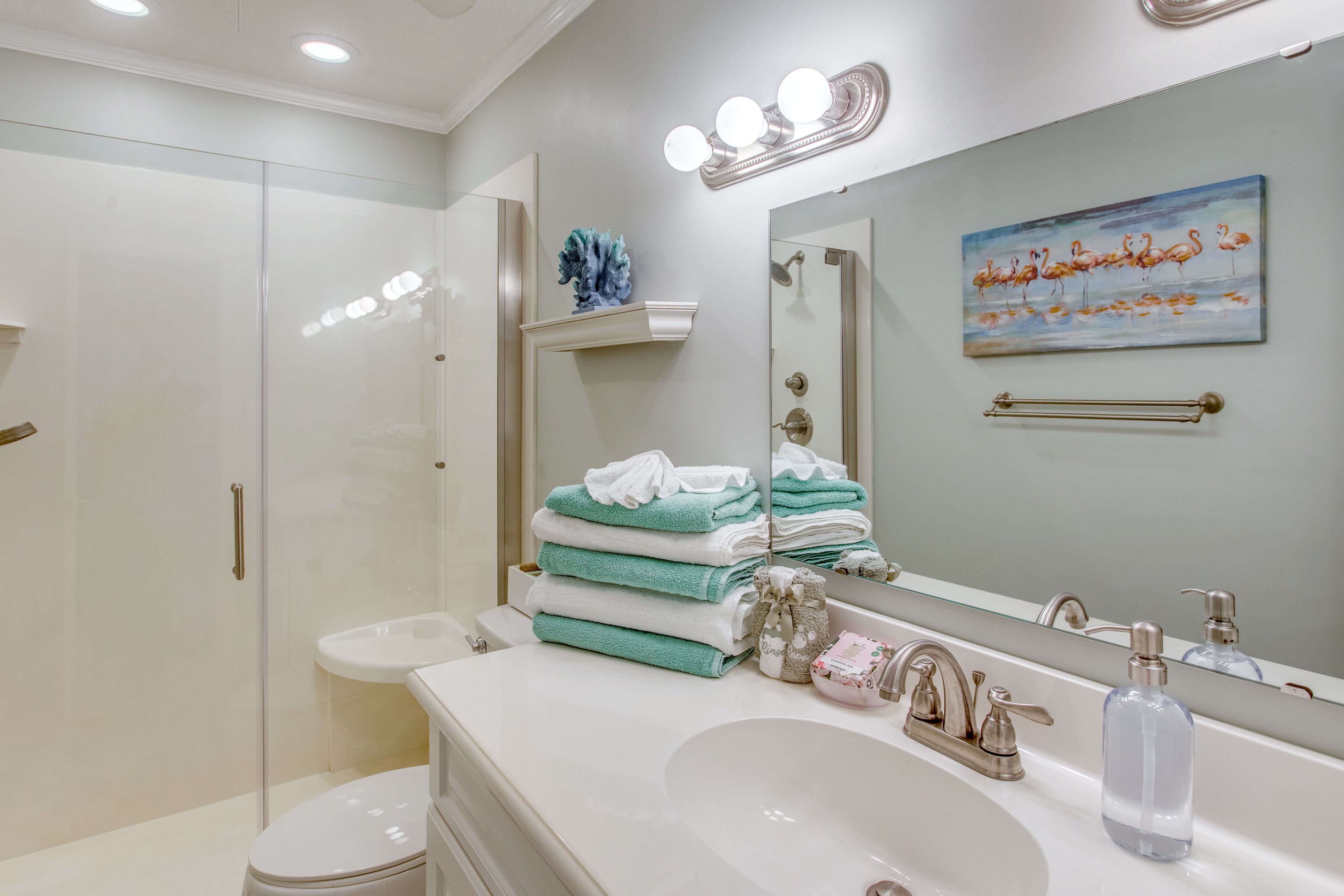 Full Bathroom | 2nd Floor