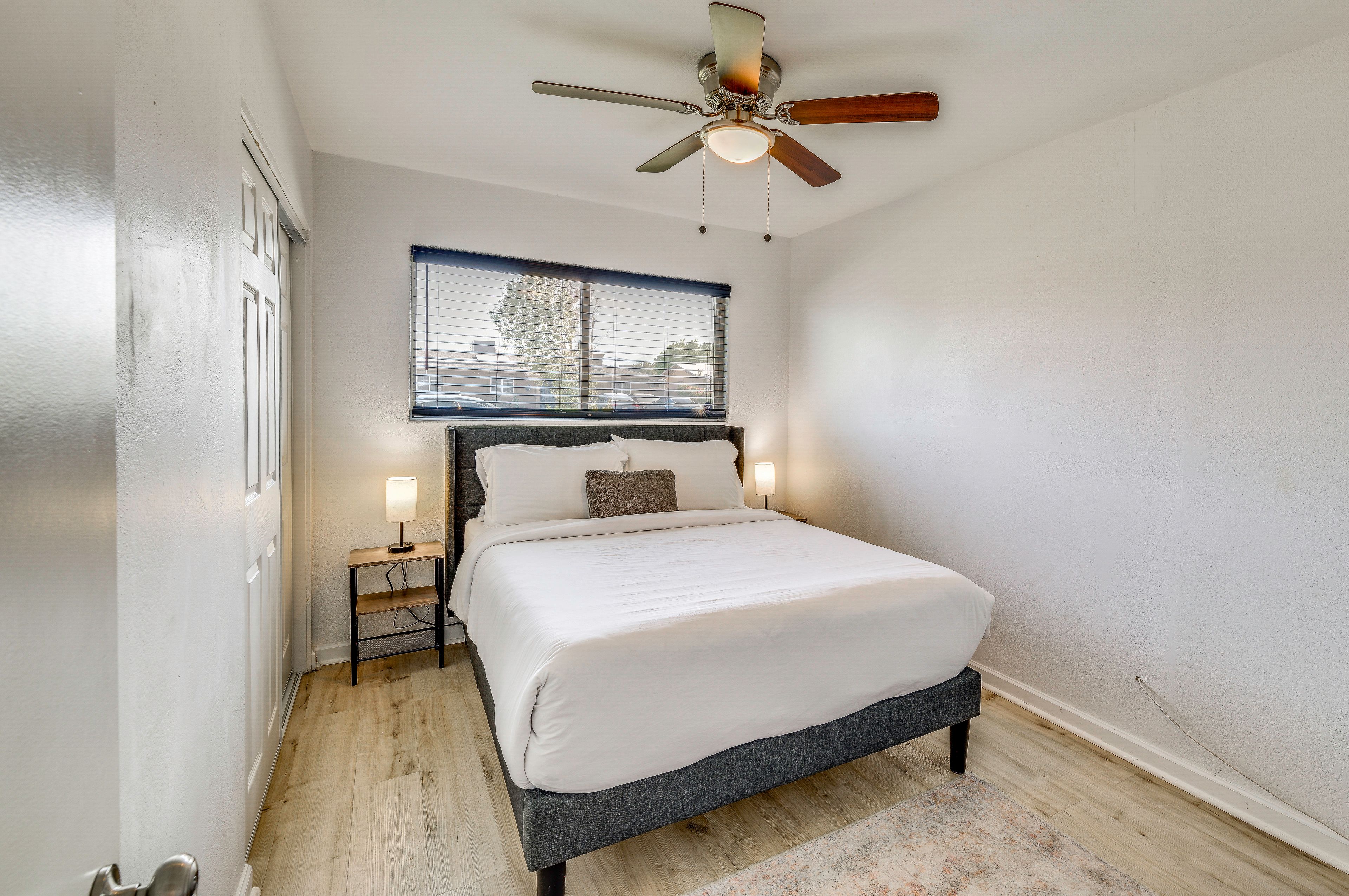 Bedroom 4 | Queen Bed