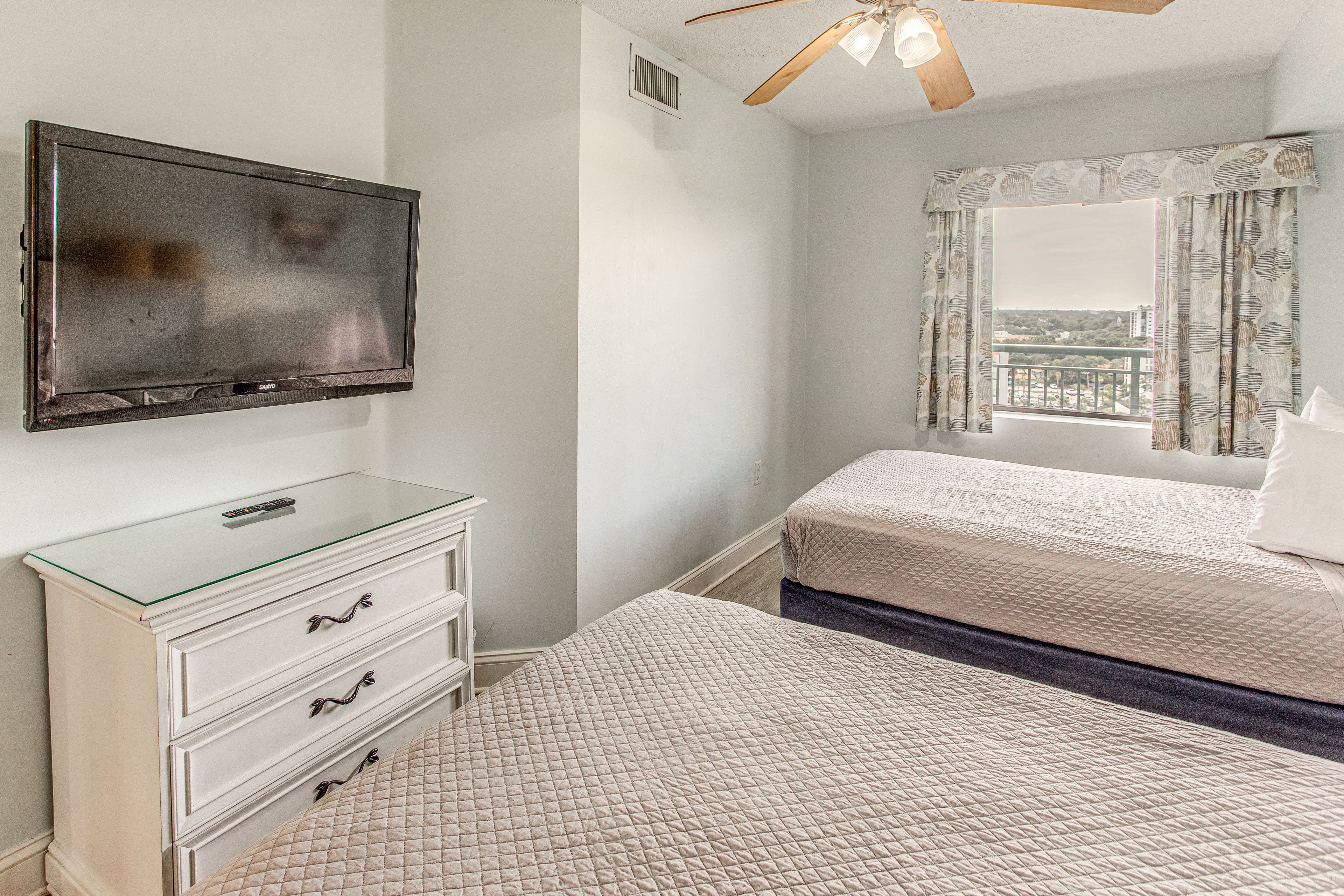 Bedroom 3 | 2 Queen Beds