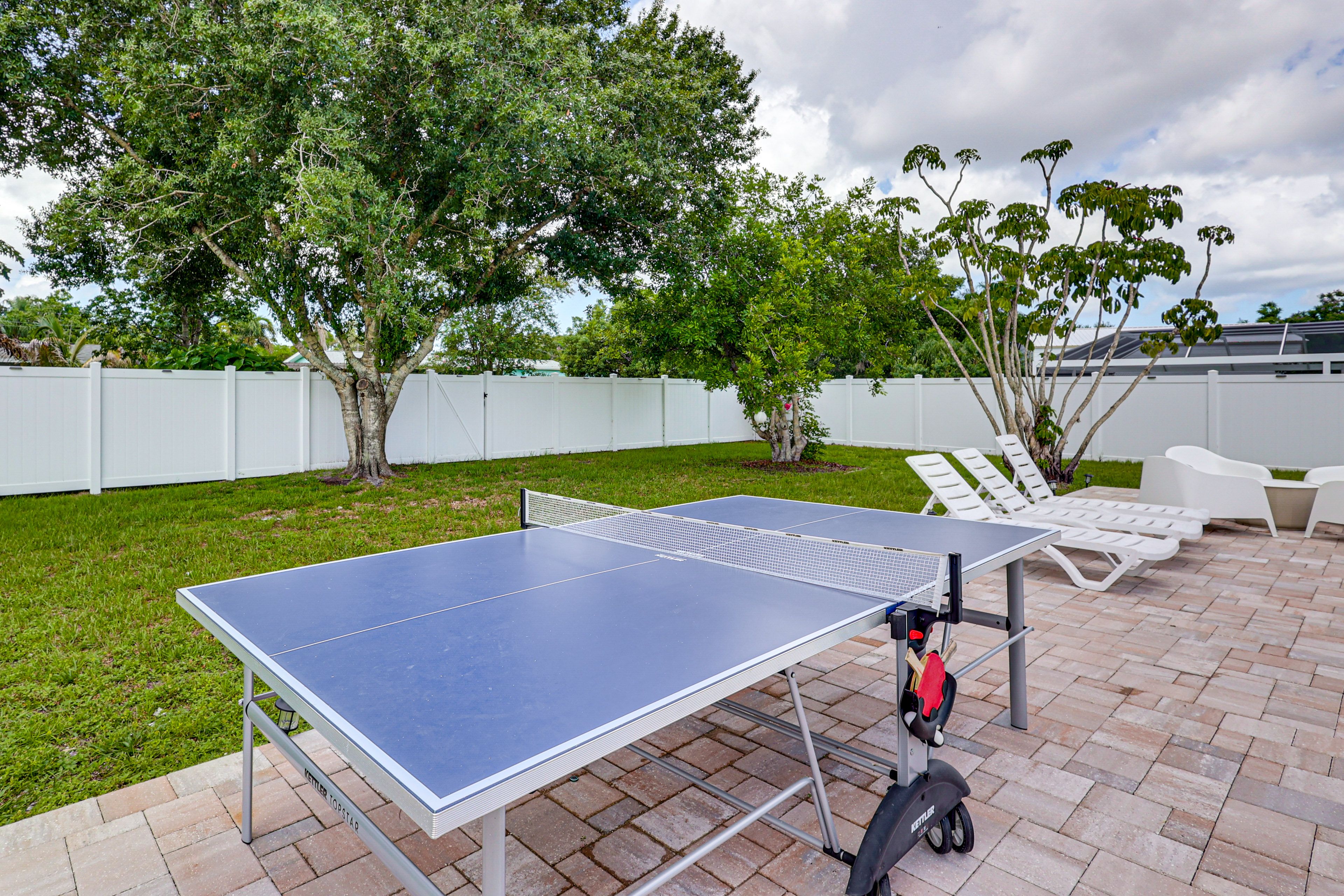 Furnished Patio | Ping-Pong Table | Fenced Backyard