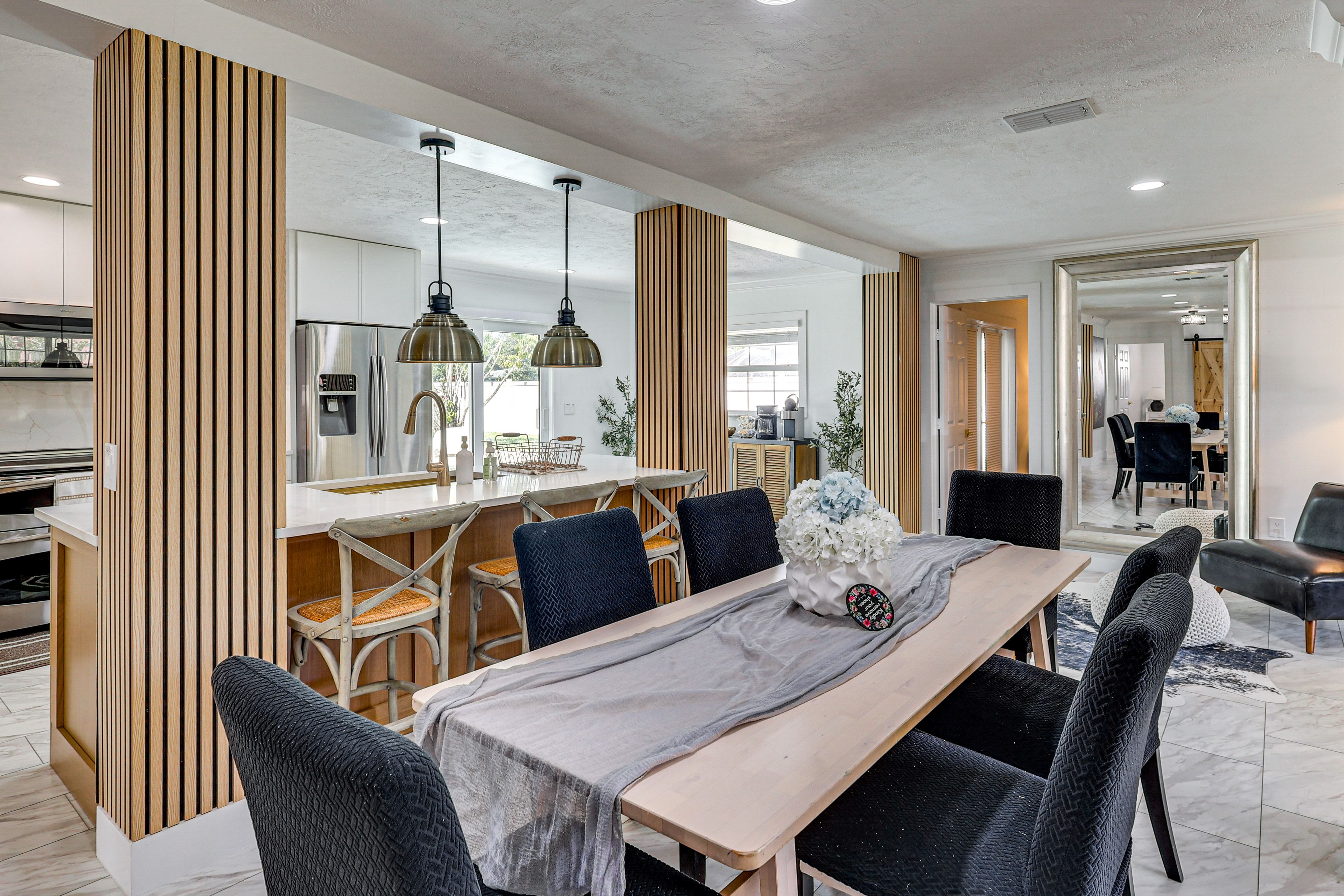 2 Dining Tables | Breakfast Bar | Kitchen