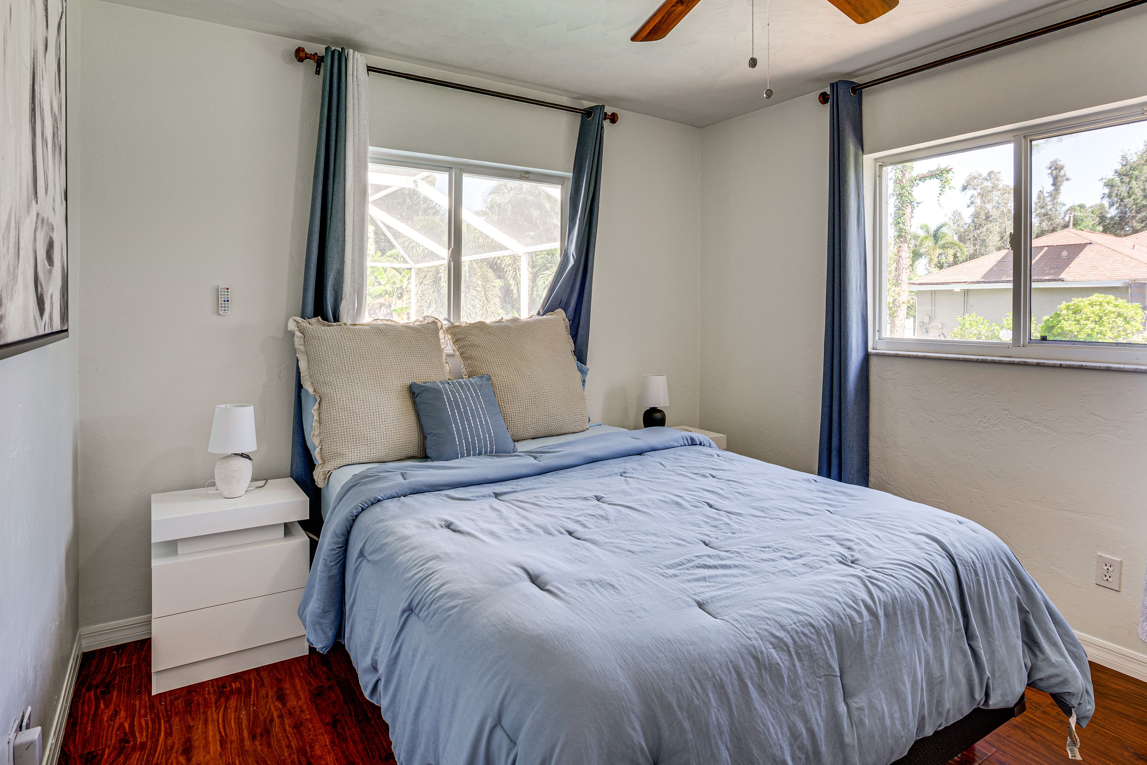 Bedroom 3 | Queen Bed