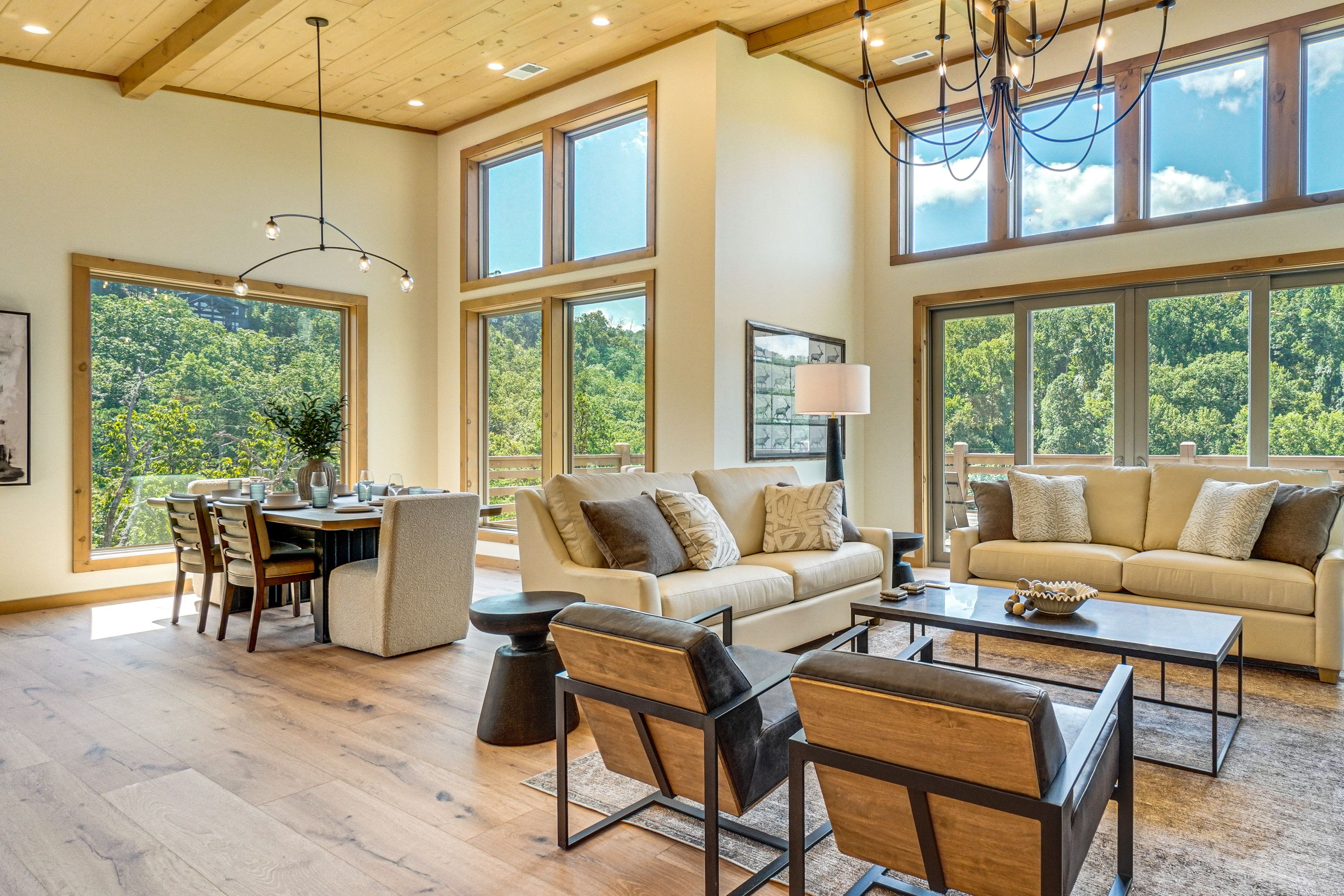 Living Room | Queen Sleeper Sofa