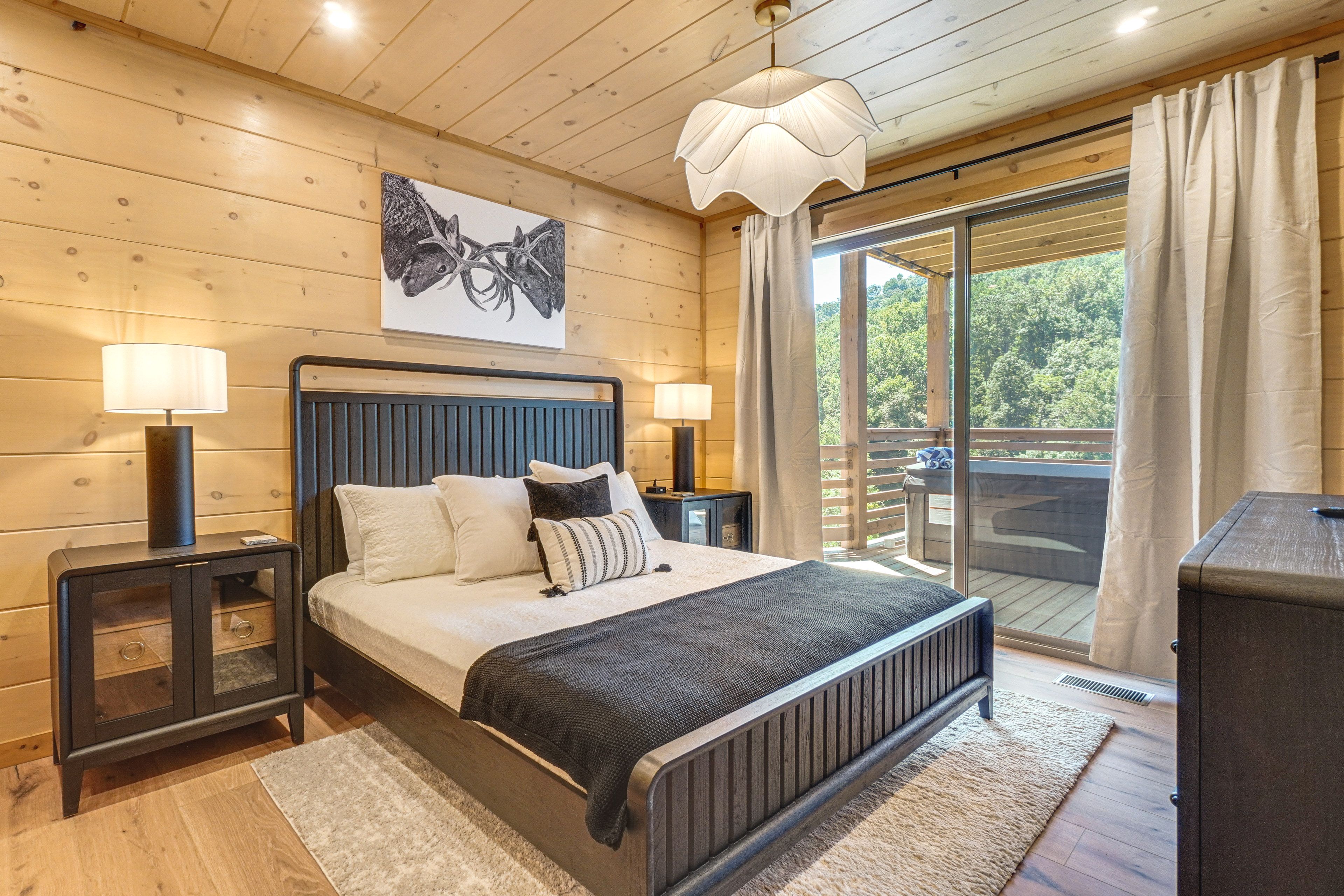 Bedroom 2 | King Bed