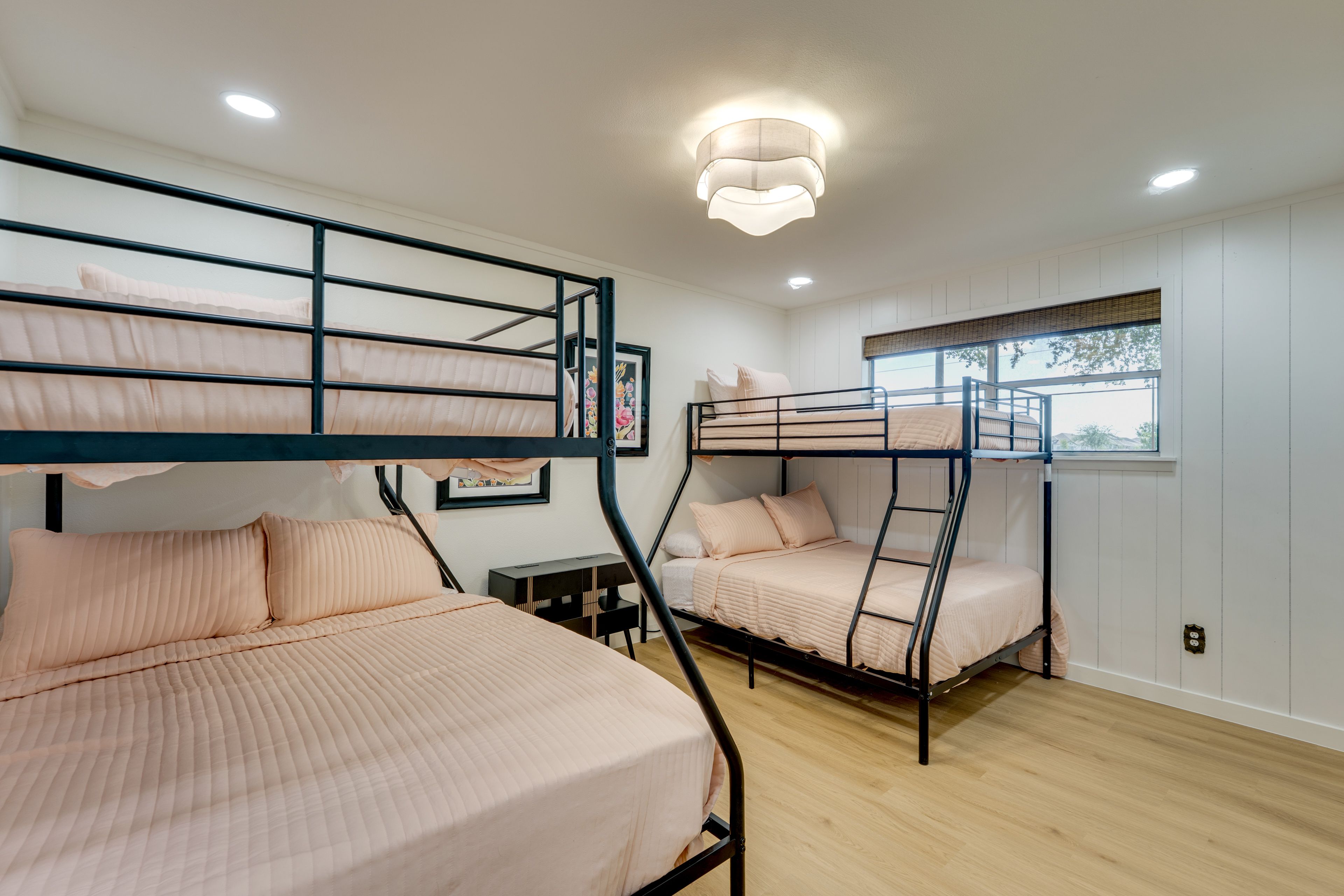 Bedroom 2 | 2 Twin/Full Bunk Beds