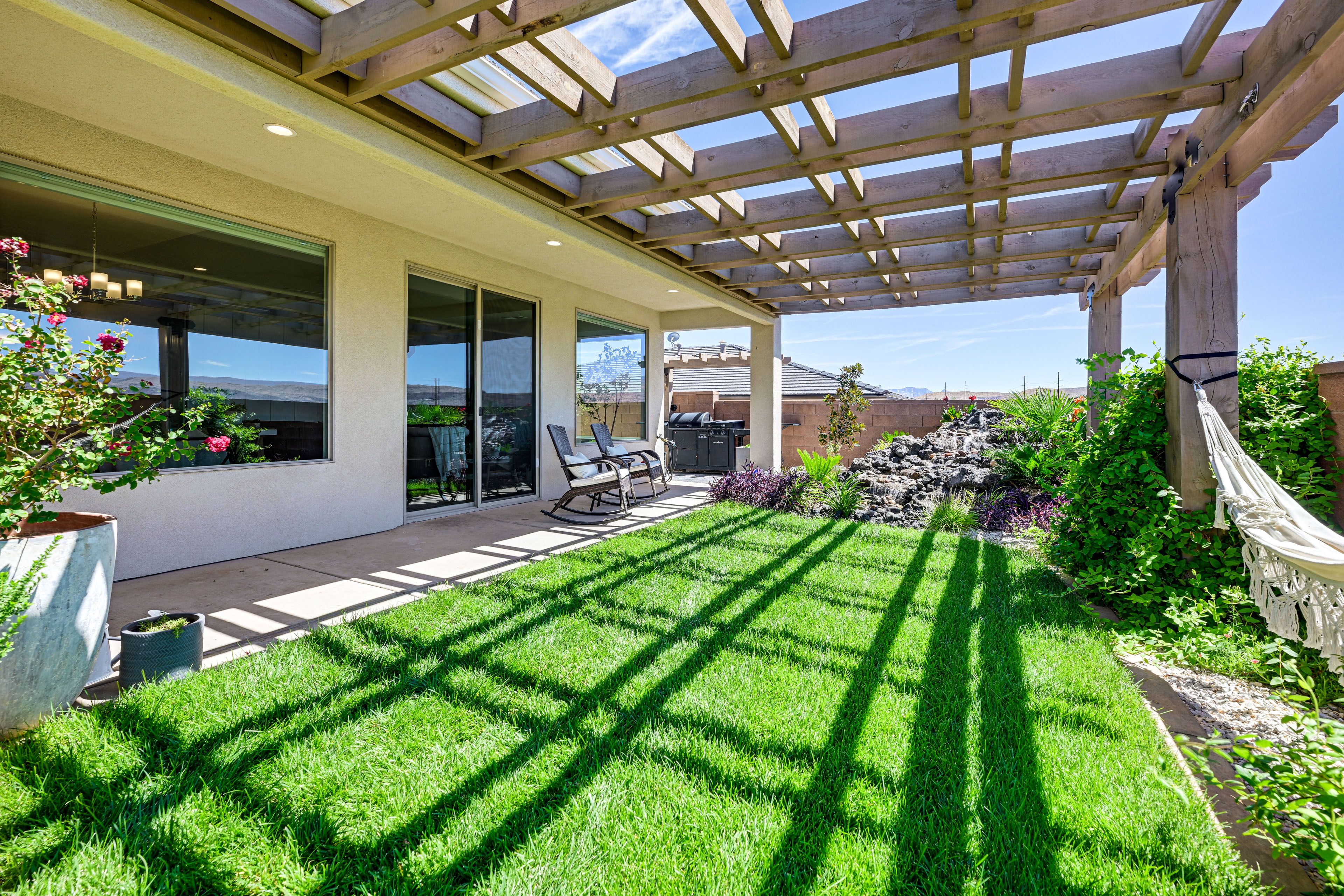 Covered Patio & Yard
