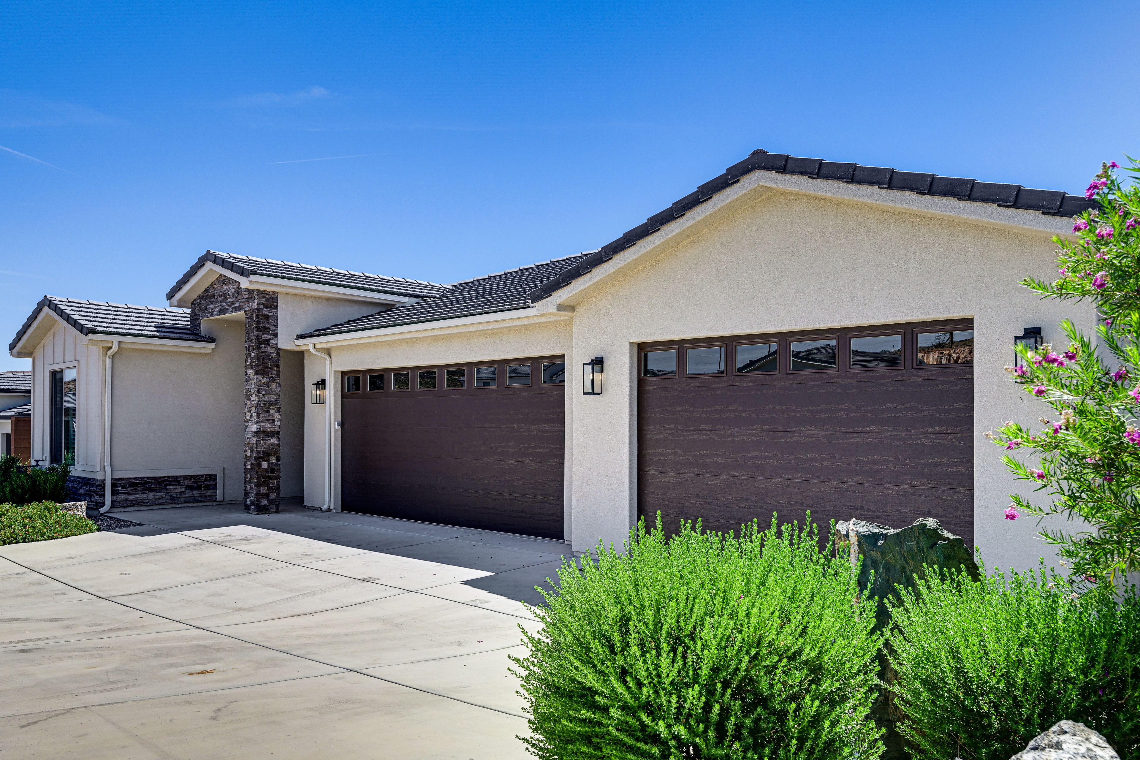 Driveway Parking | 2 Vehicles