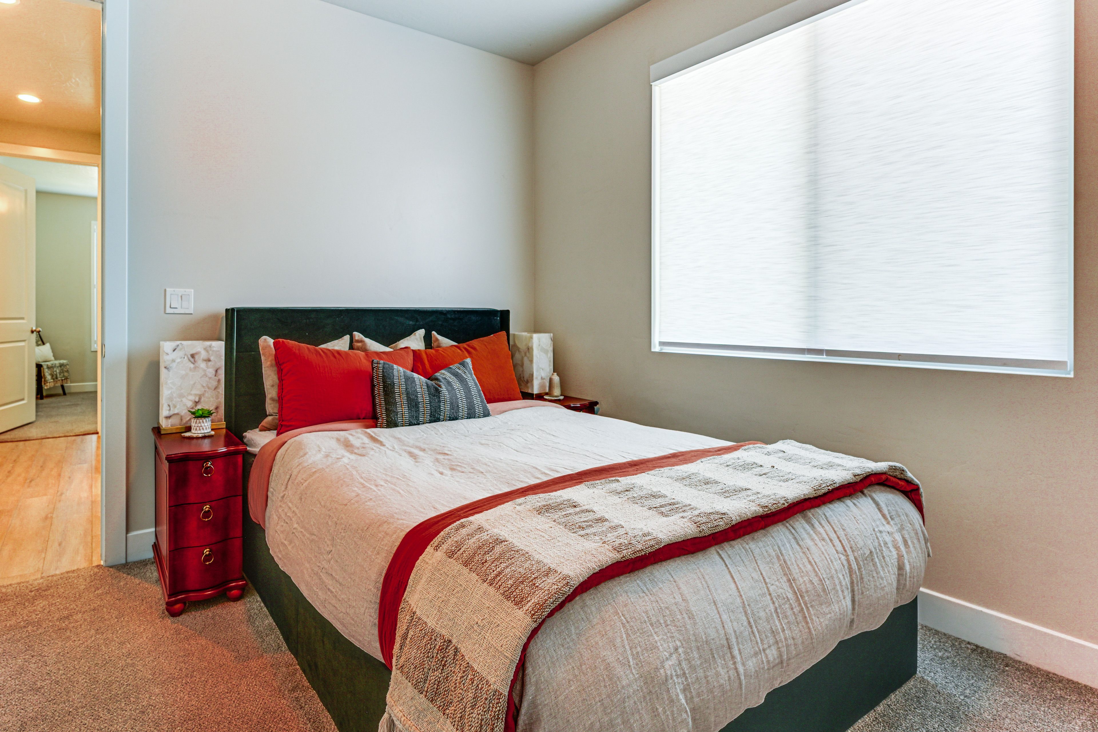 Bedroom 2 | Queen Bed