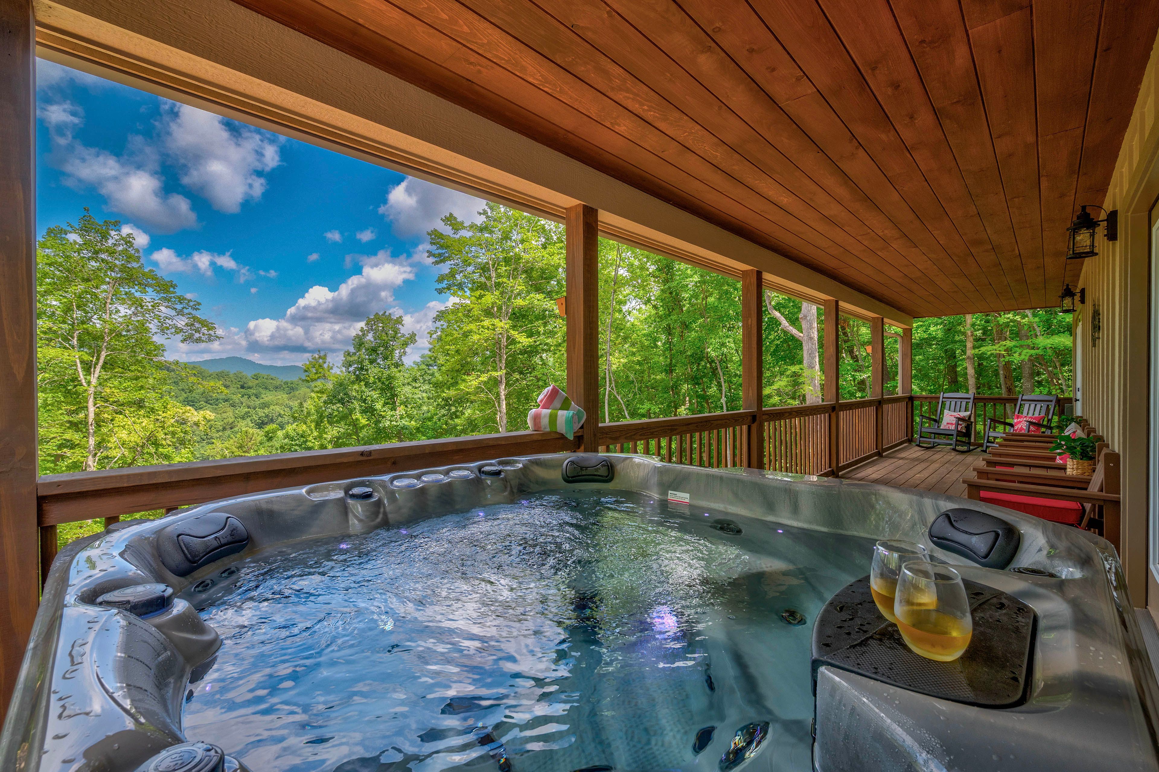 Murphy Vacation Rental | 2BR | 2BA | 1,008 Sq Ft-Hot Tub