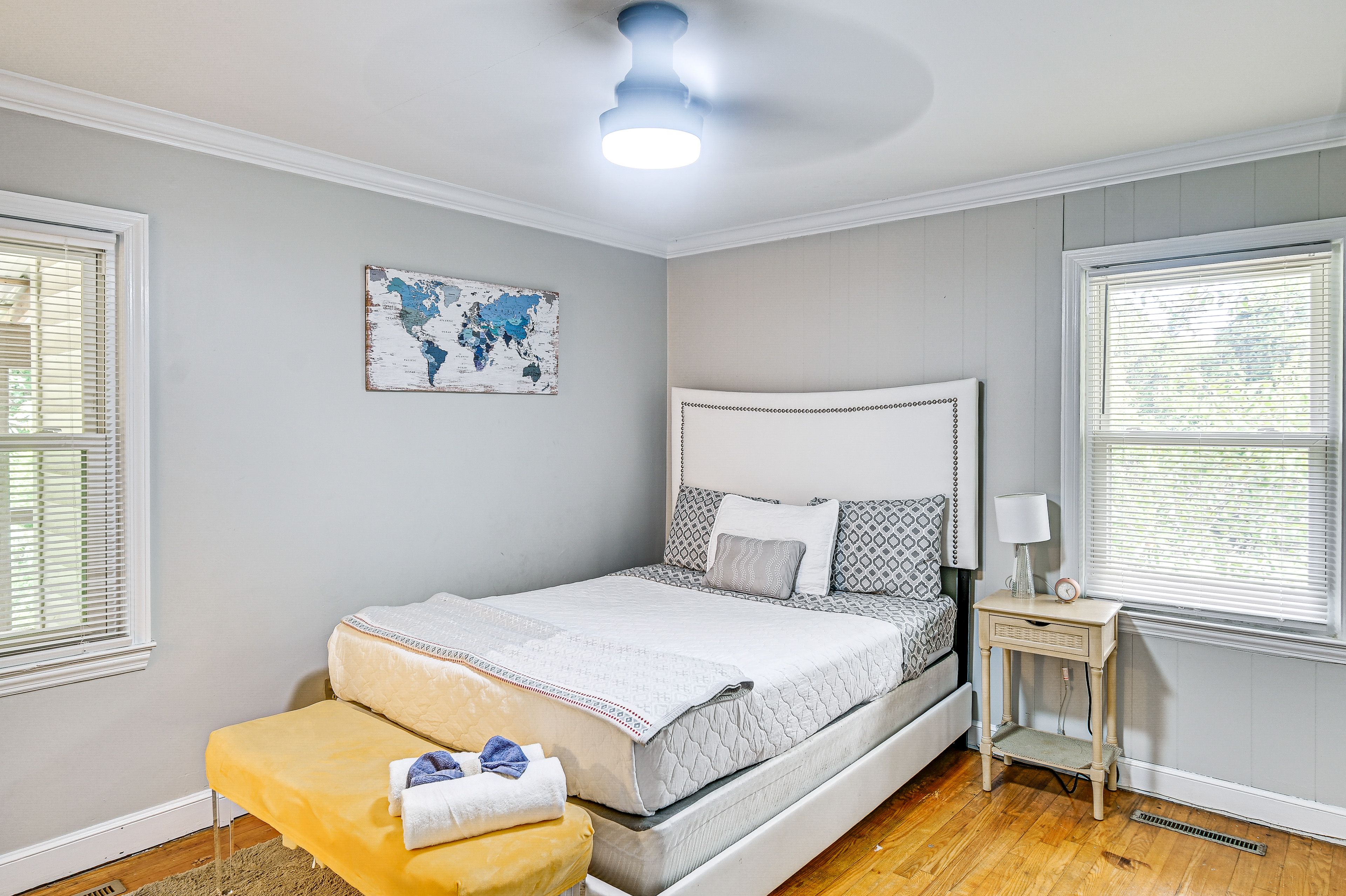 Bedroom 2 | Queen Bed