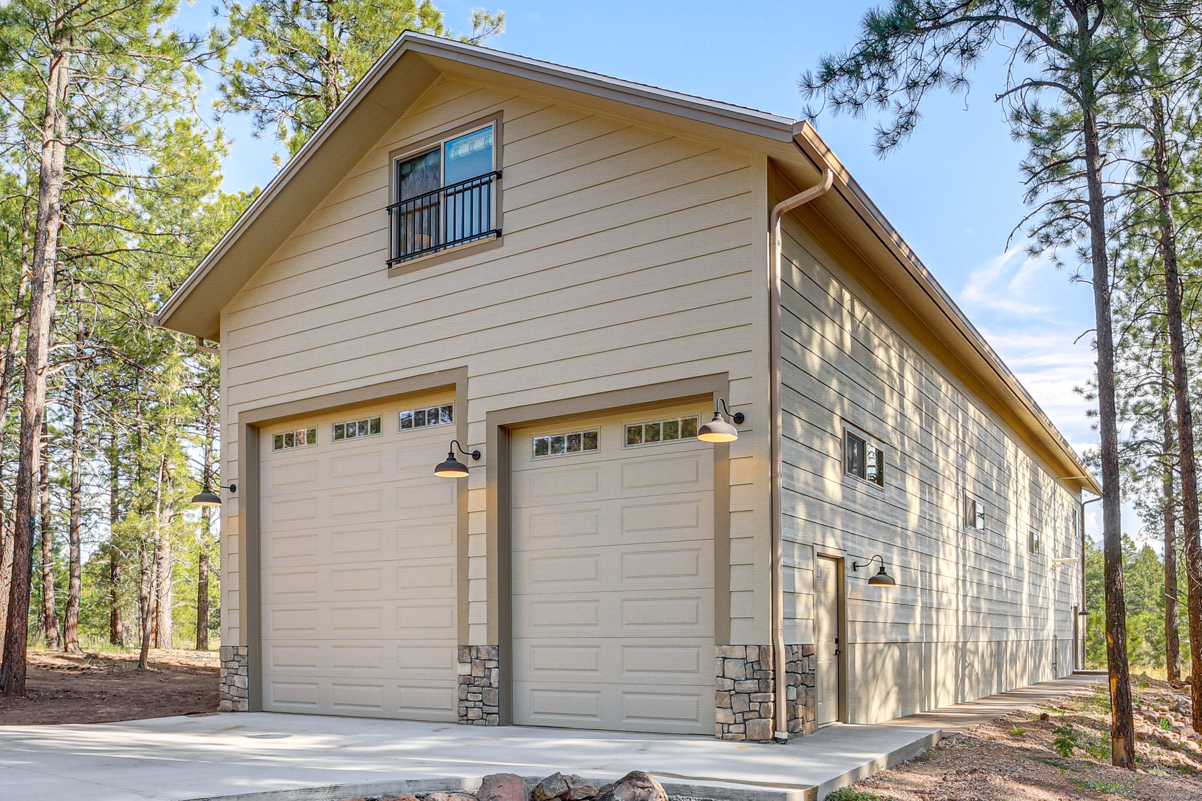 Unit Exterior | 3 Stories