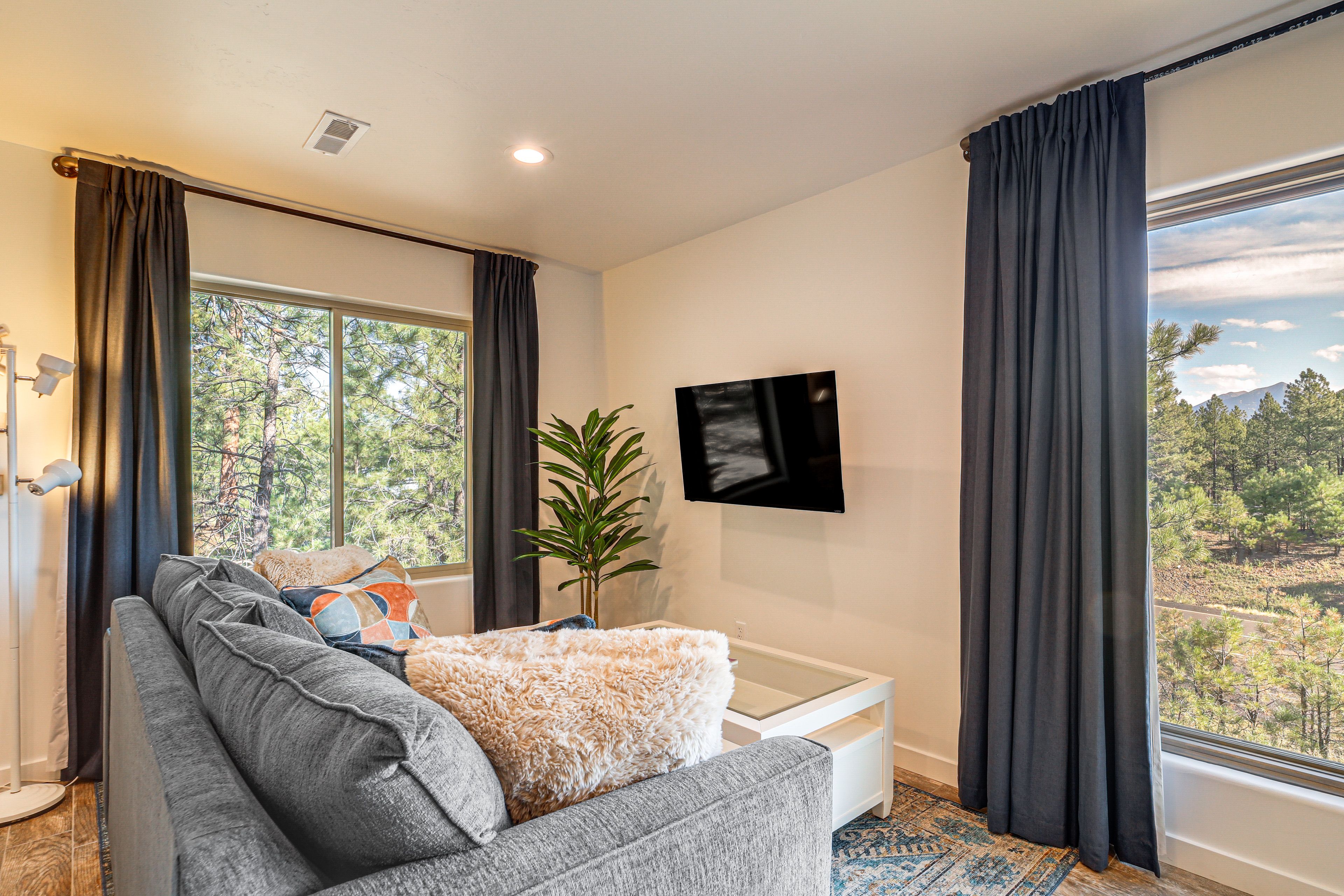 Living Area | 2nd Floor