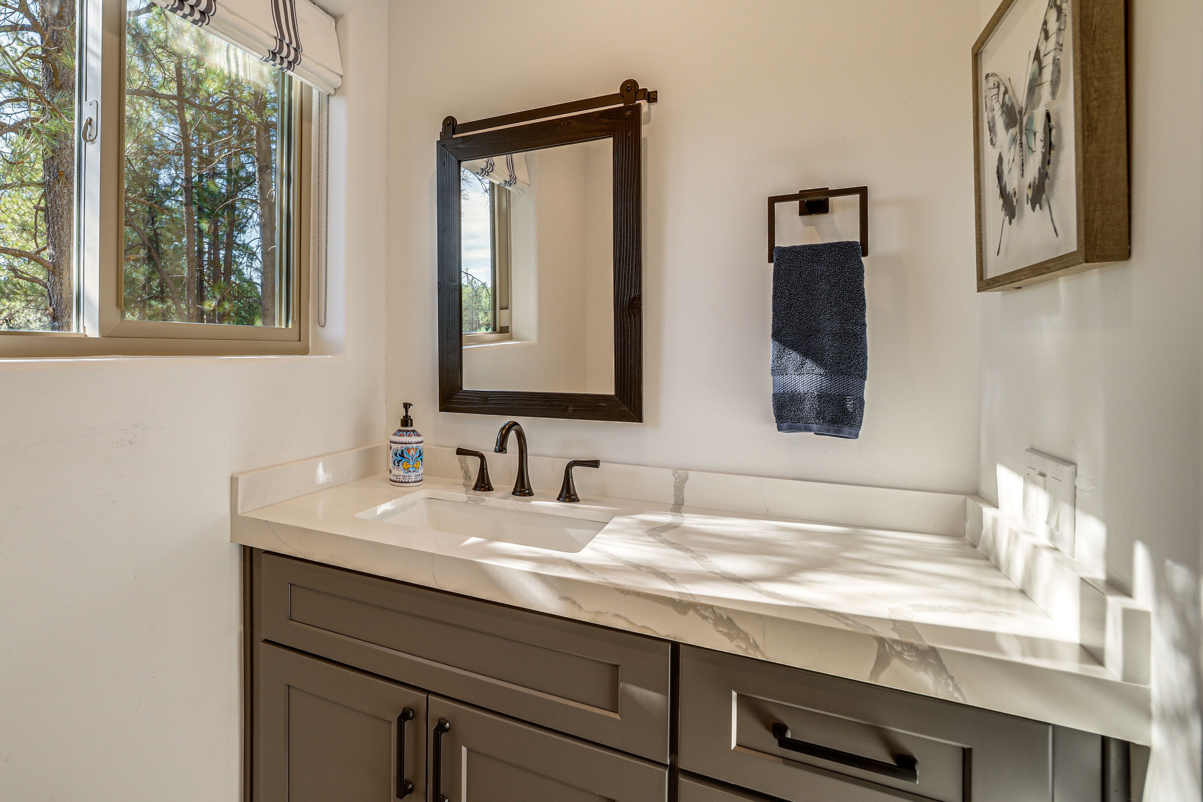 Half Bathroom | 2nd Floor