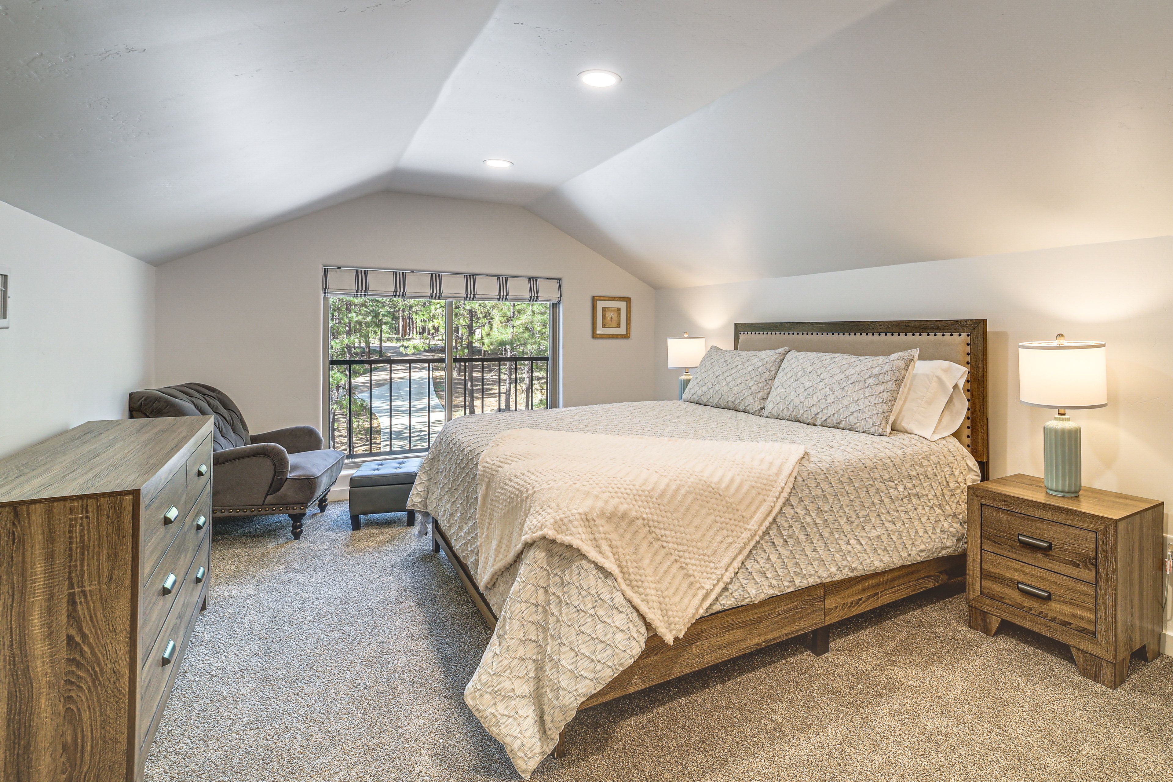 Bedroom 1 | King Bed | 3rd Floor