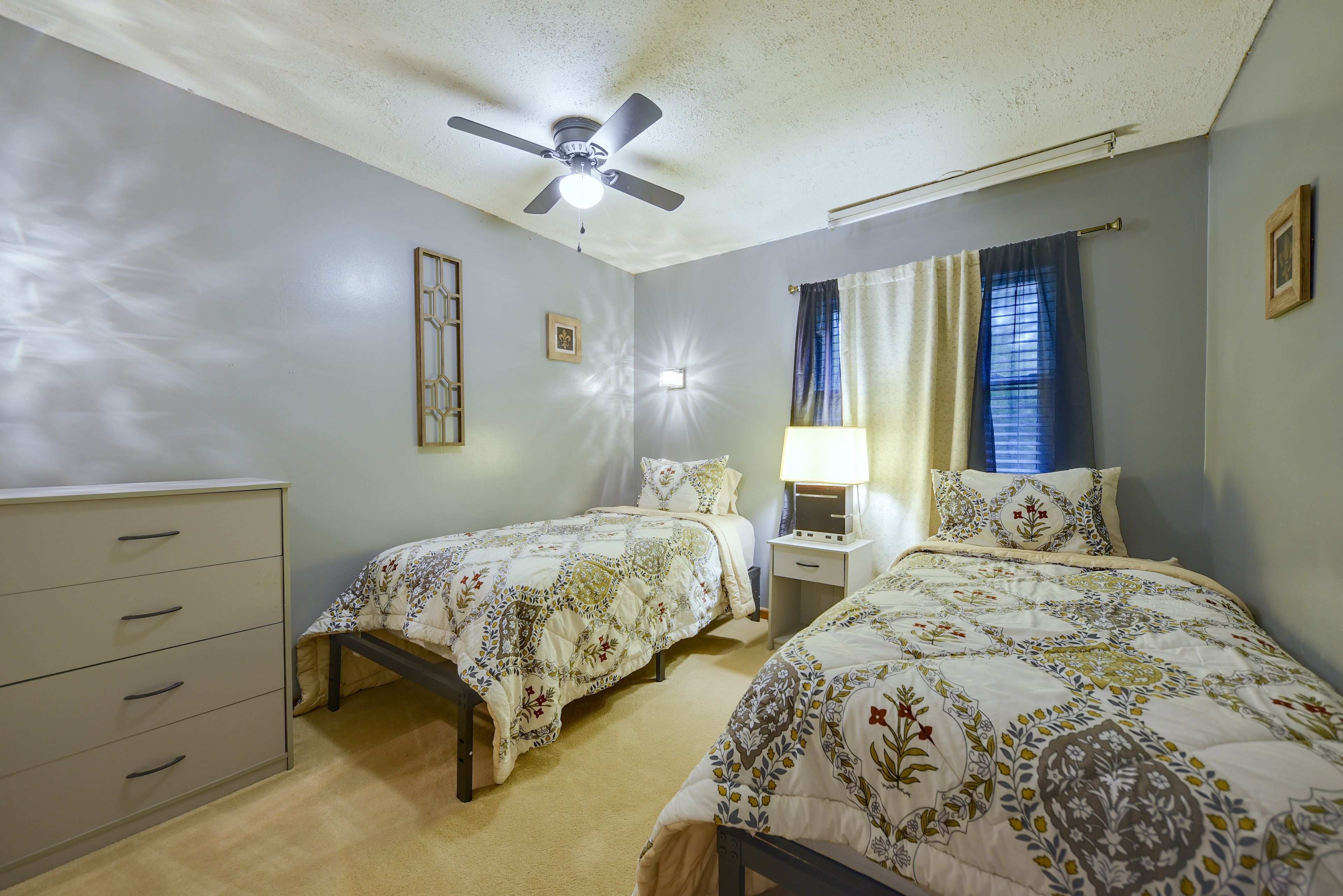 Bedroom 2 | 2 Twin Beds
