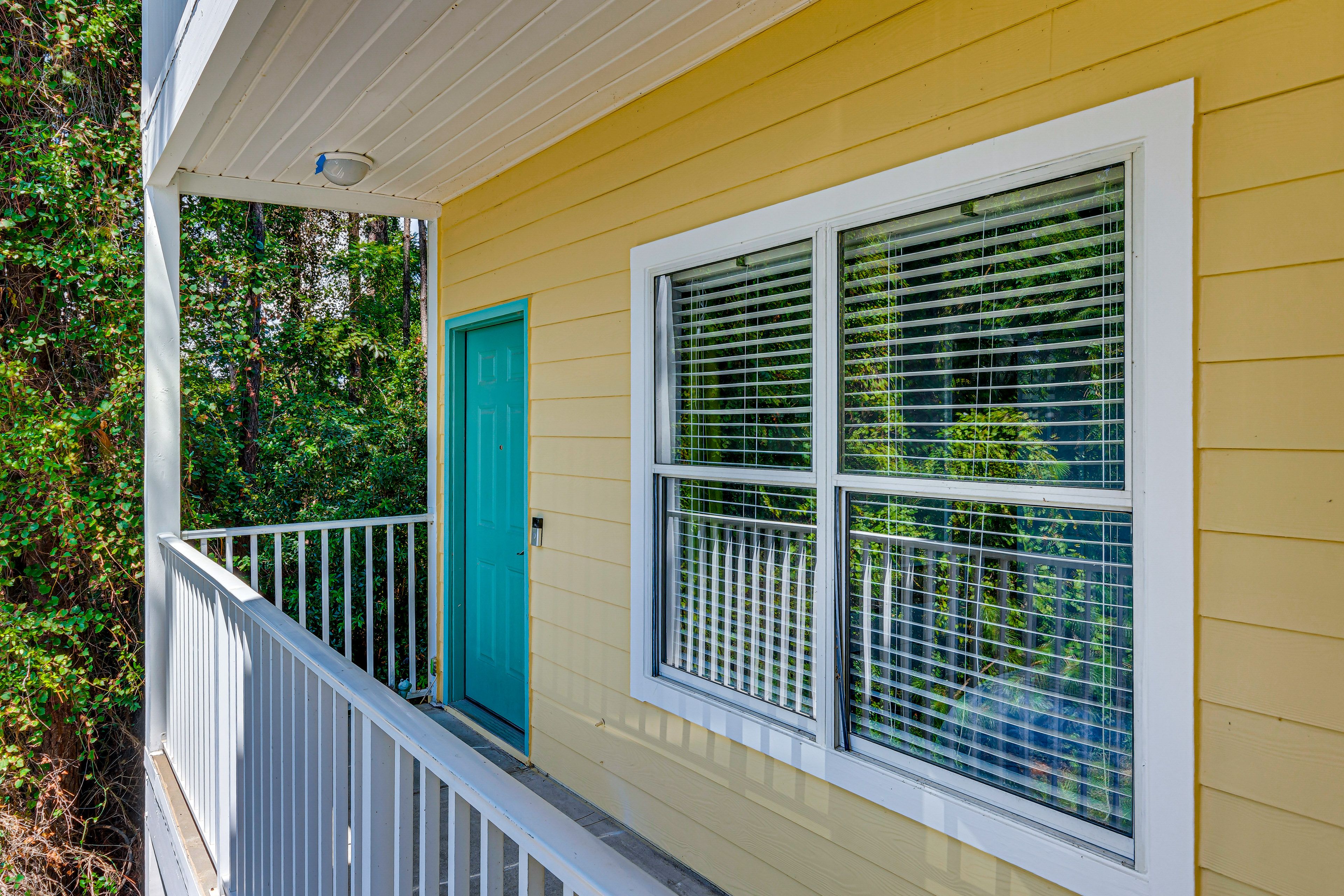 Property Exterior | Single-Level Condo