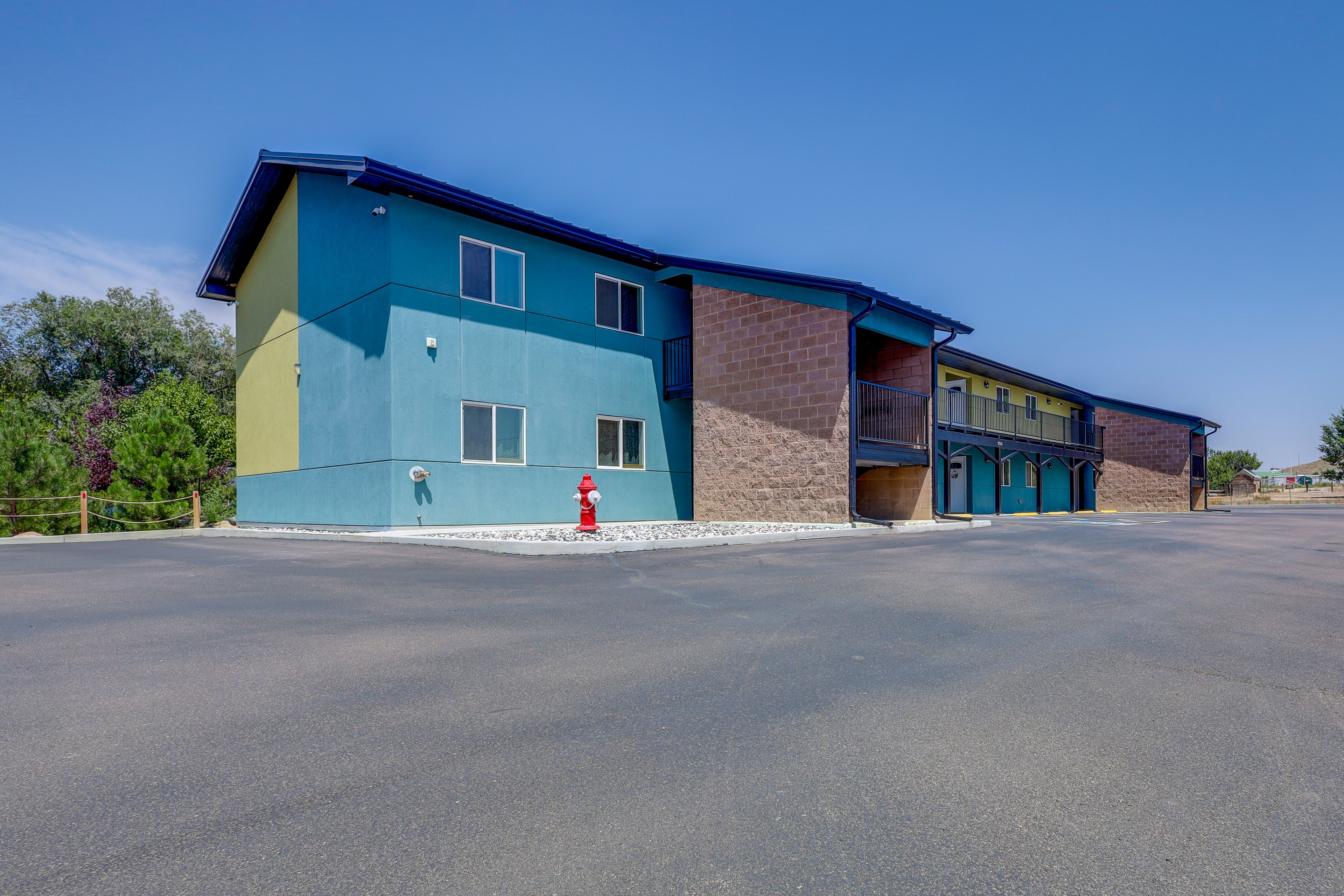 Parking | Community Parking Lot (1 Vehicle)
