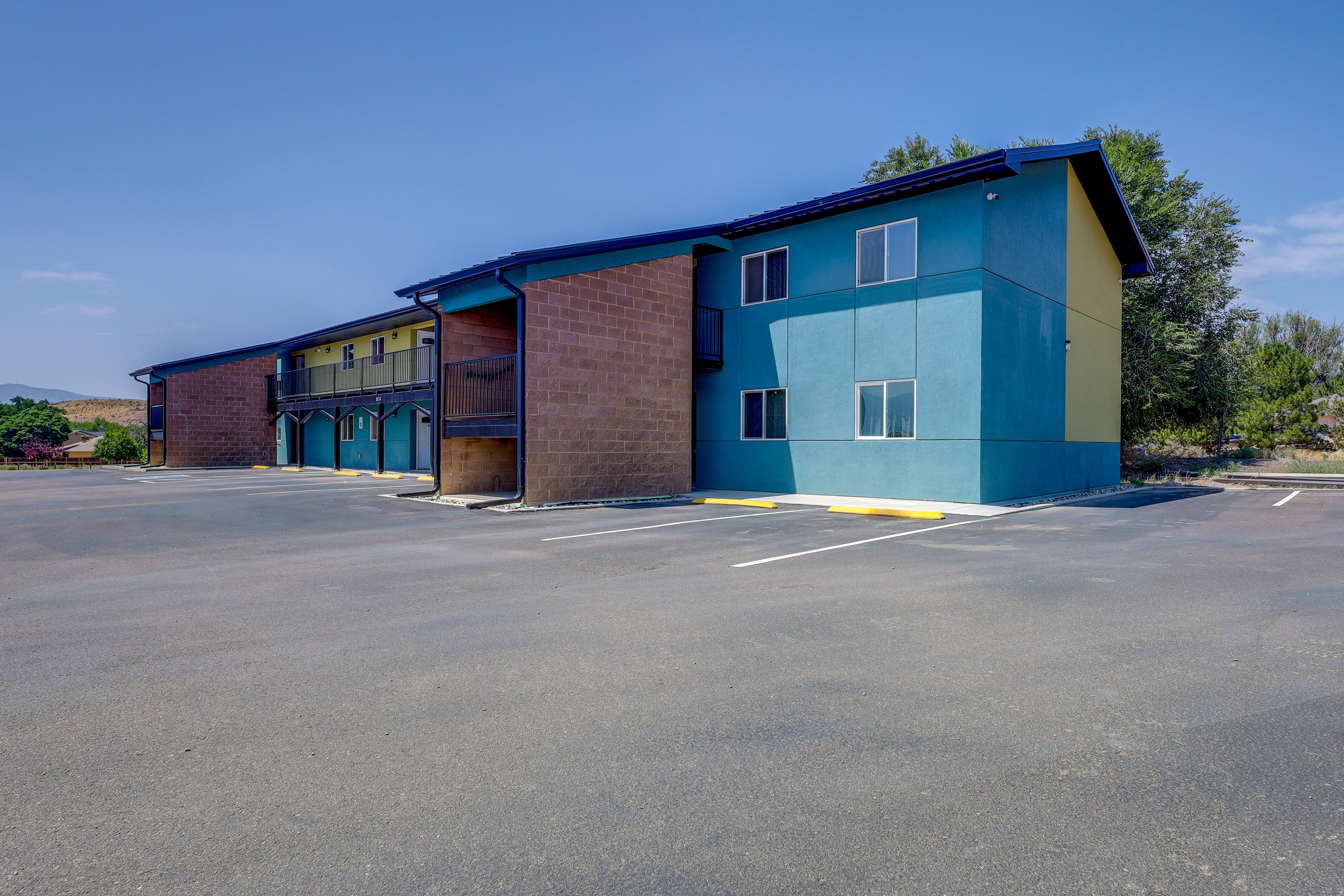 Parking | Community Parking Lot (1 Vehicle)