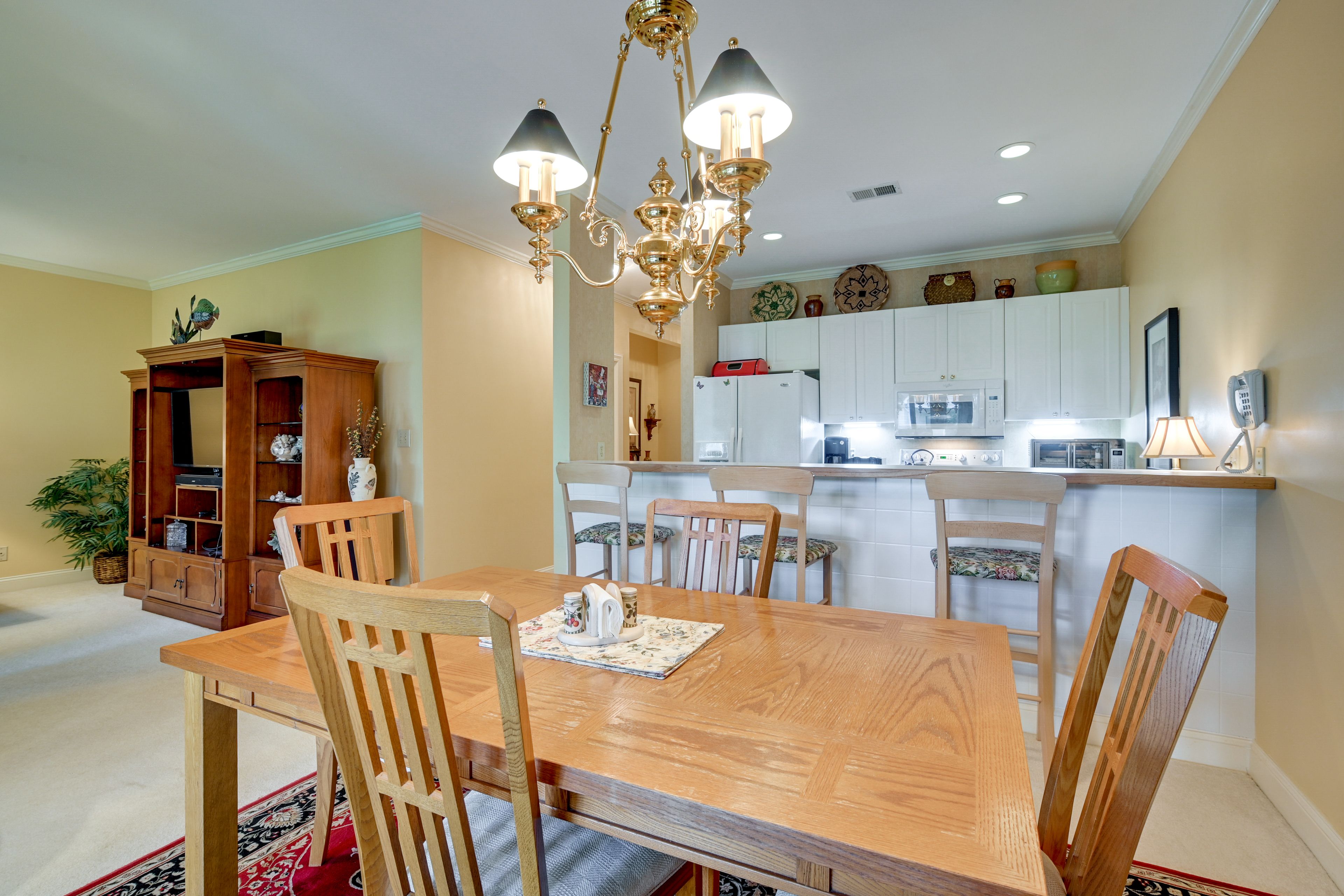 Dining Area | 1st Floor