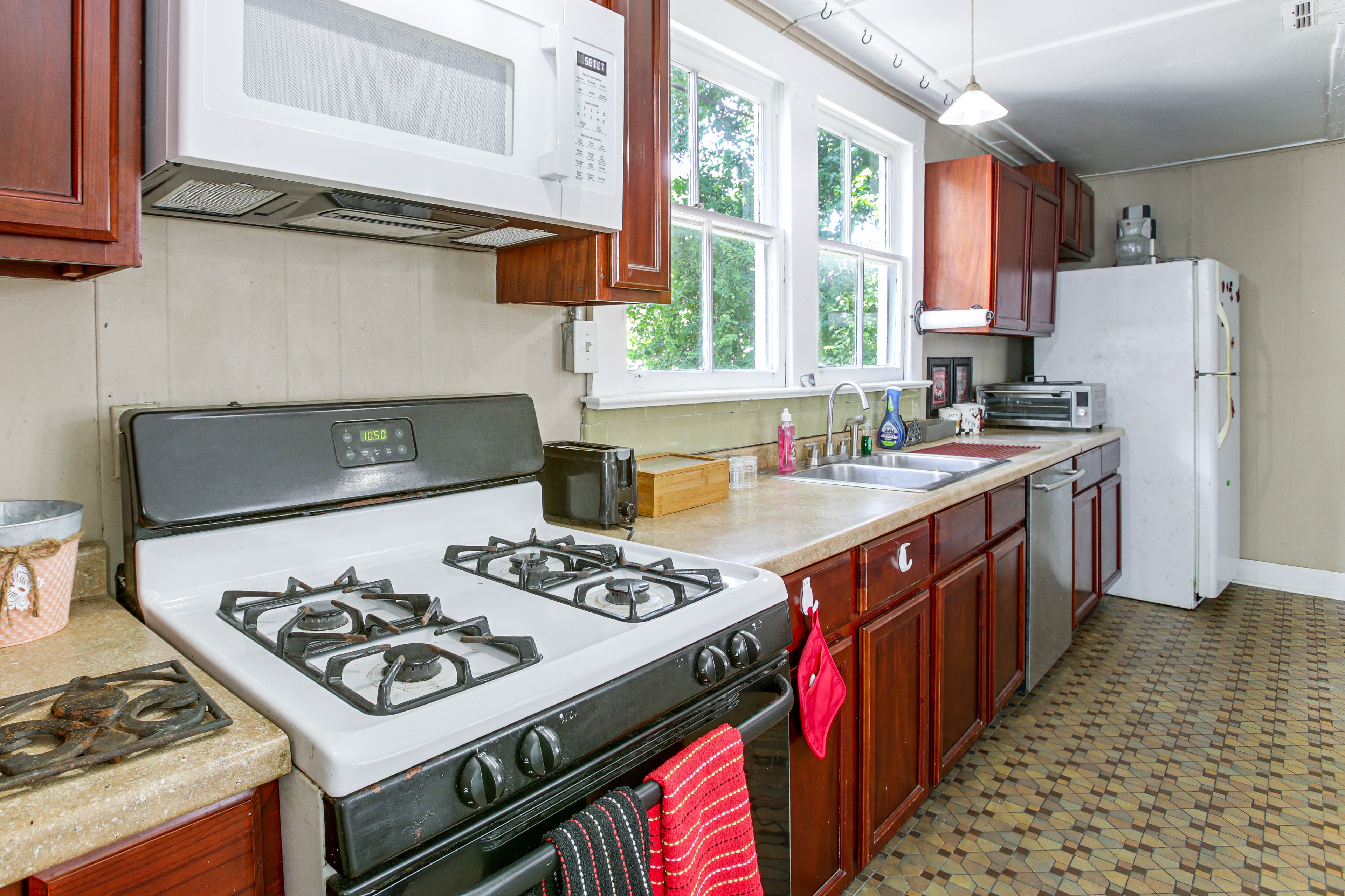 Kitchen | Cooking Basics | Drip Coffee Maker | Toaster | Toaster Oven