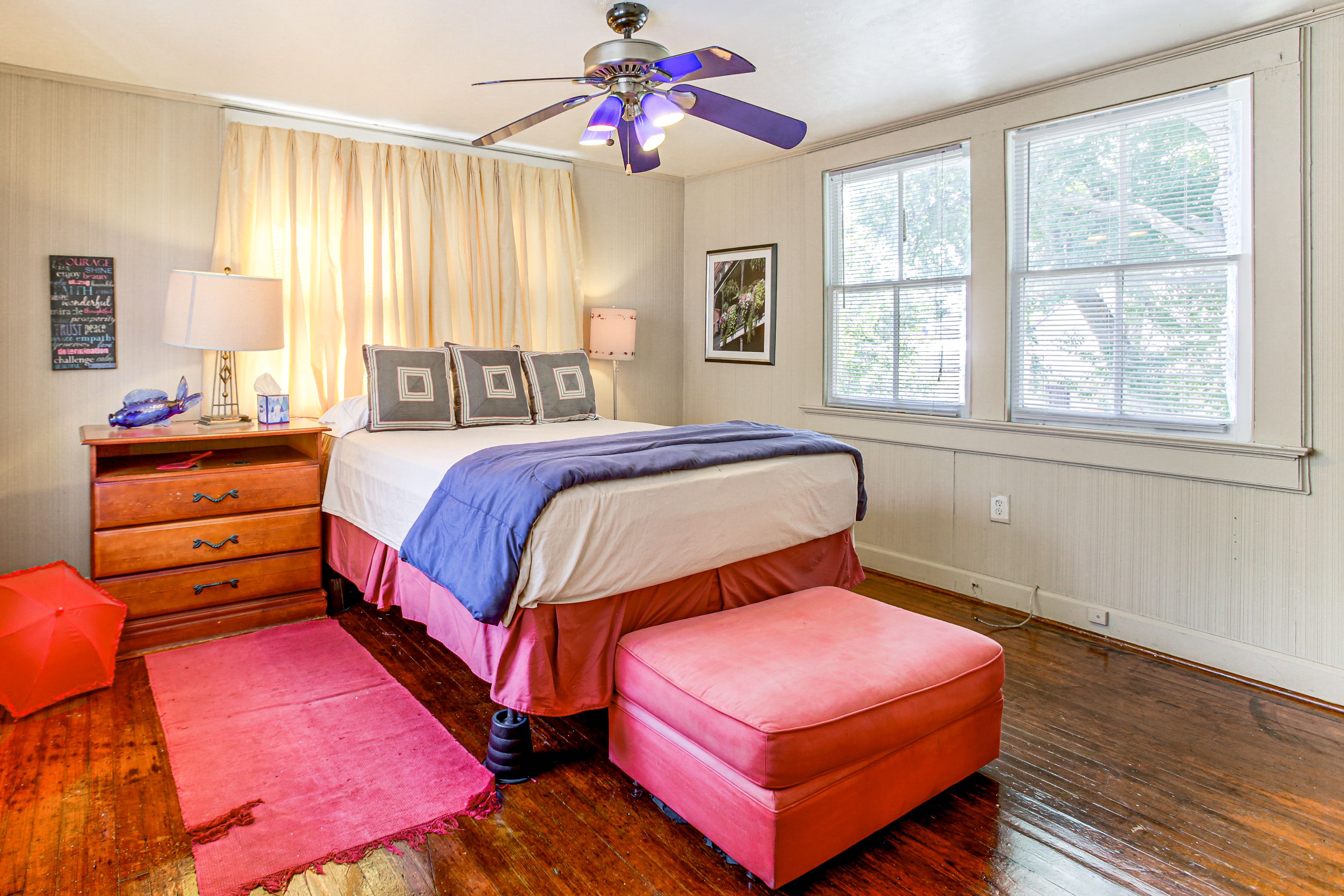 Bedroom 2 | 2nd Floor | Queen Bed