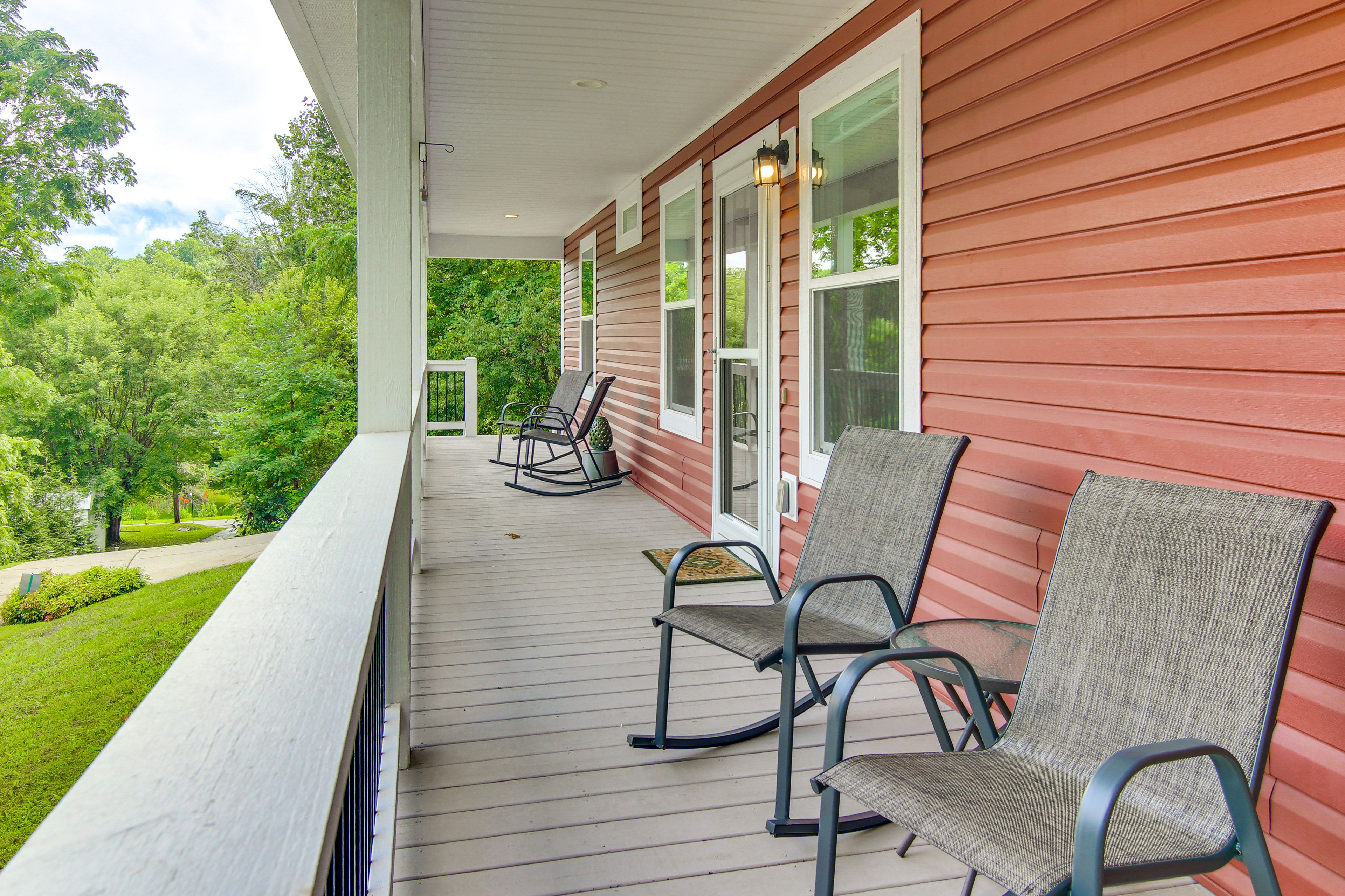 Home B | Covered Porch