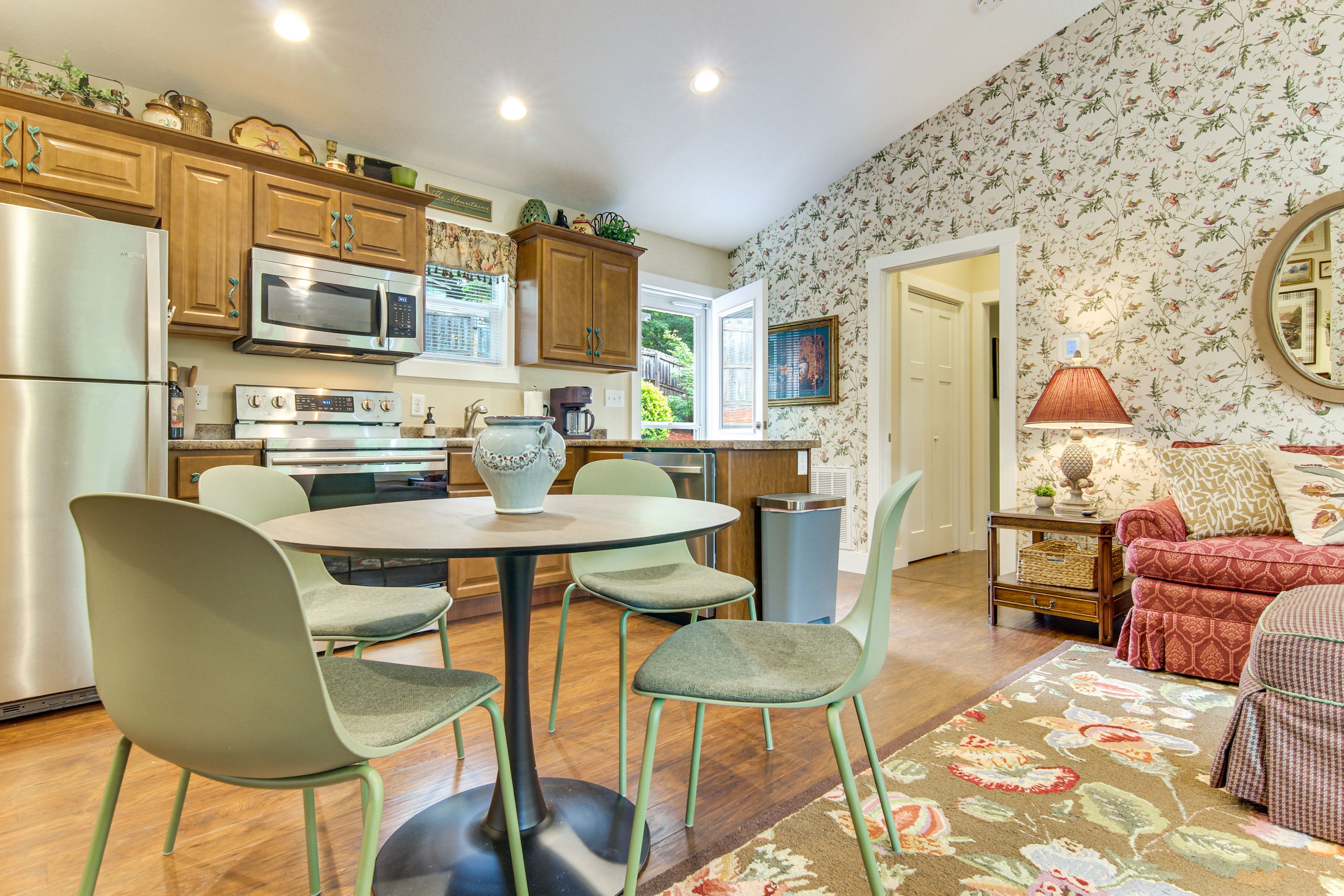 Home B | Kitchen & Dining Area