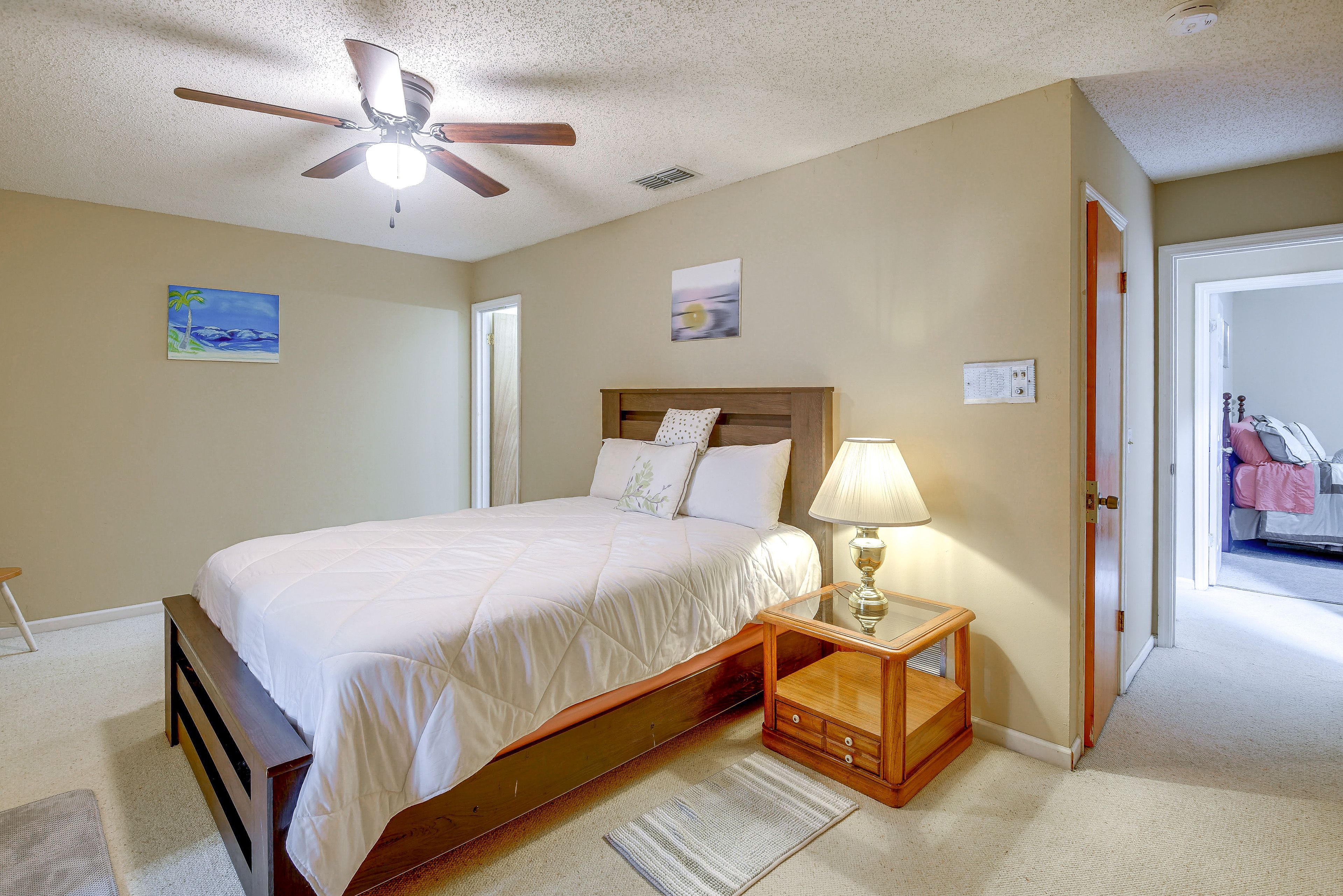 Bedroom 2 | Queen Bed