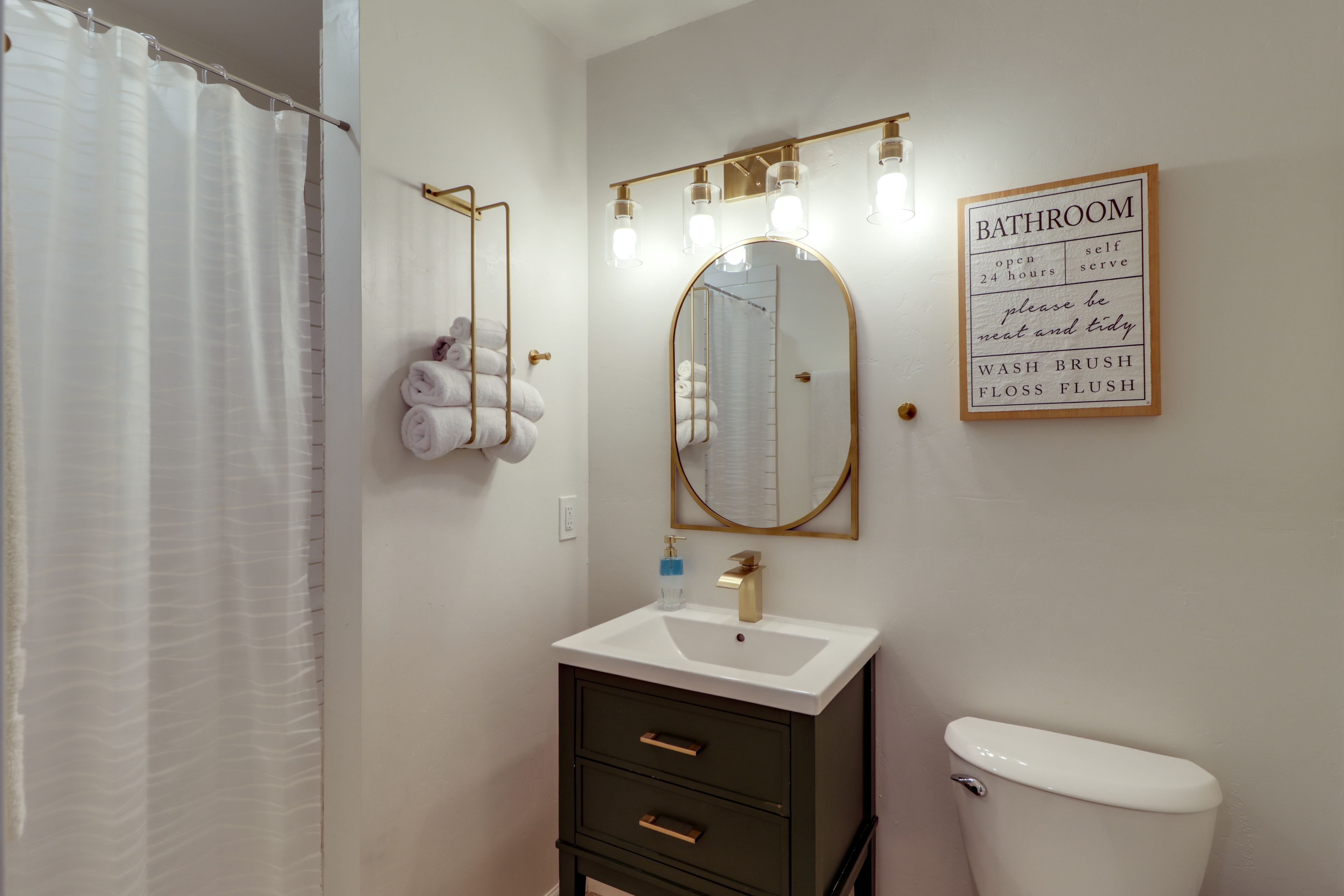 Full Bathroom